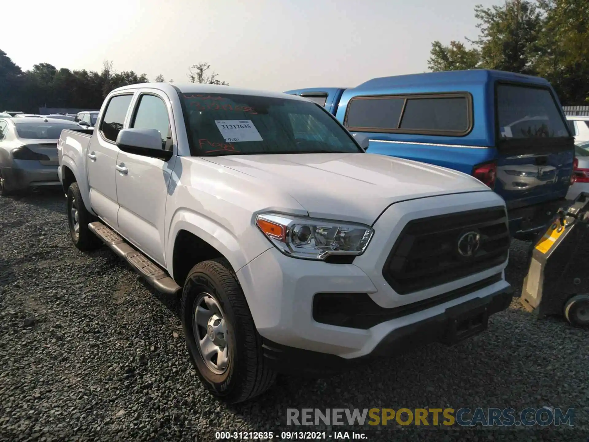 1 Photograph of a damaged car 3TMCZ5AN4LM319333 TOYOTA TACOMA 4WD 2020