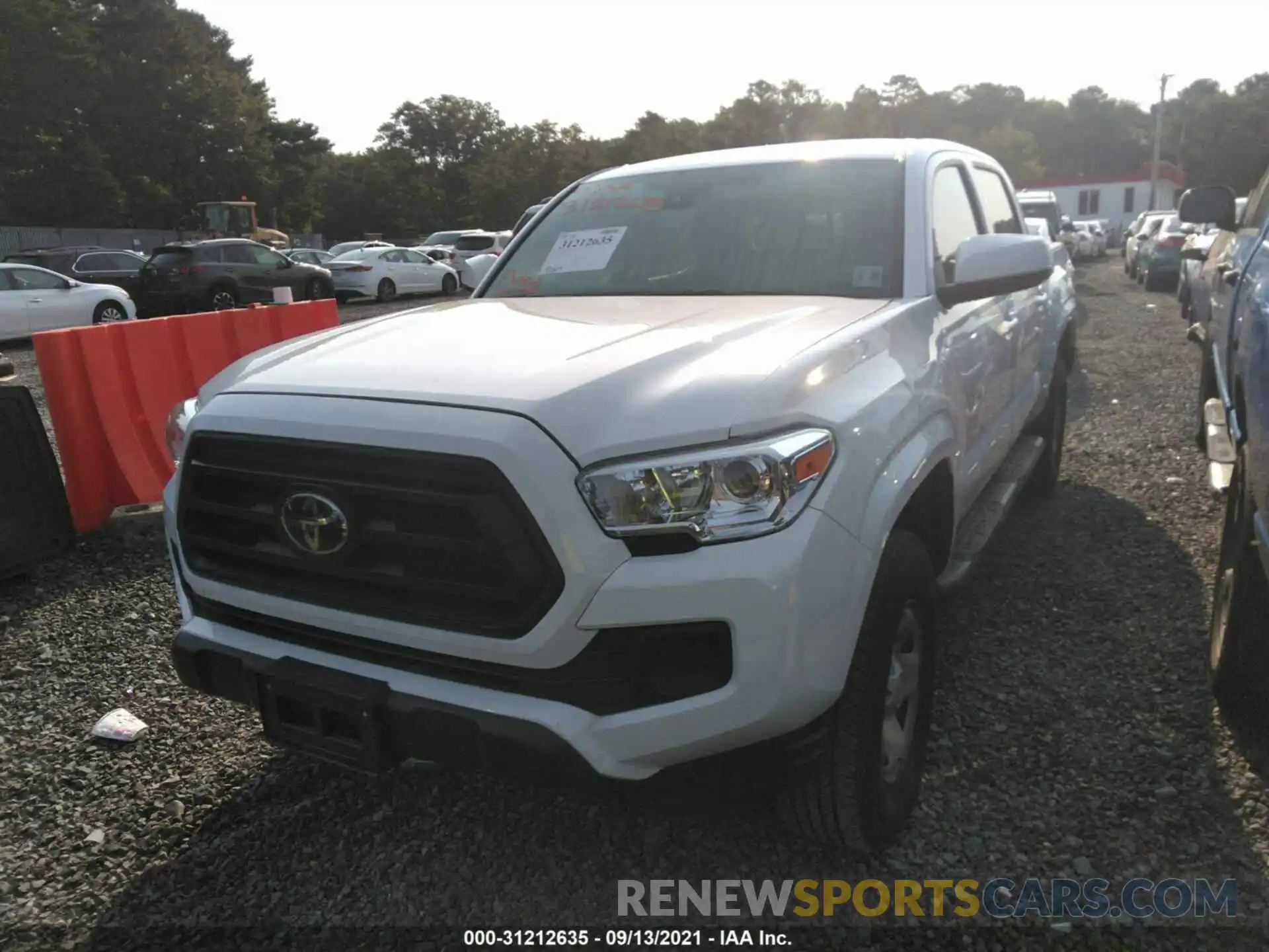 2 Photograph of a damaged car 3TMCZ5AN4LM319333 TOYOTA TACOMA 4WD 2020