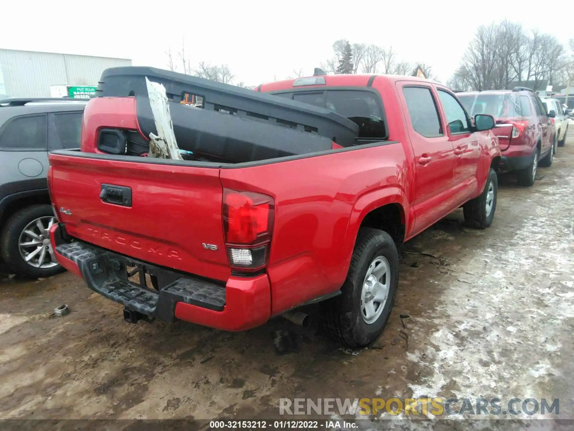 4 Photograph of a damaged car 3TMCZ5AN4LM321776 TOYOTA TACOMA 4WD 2020