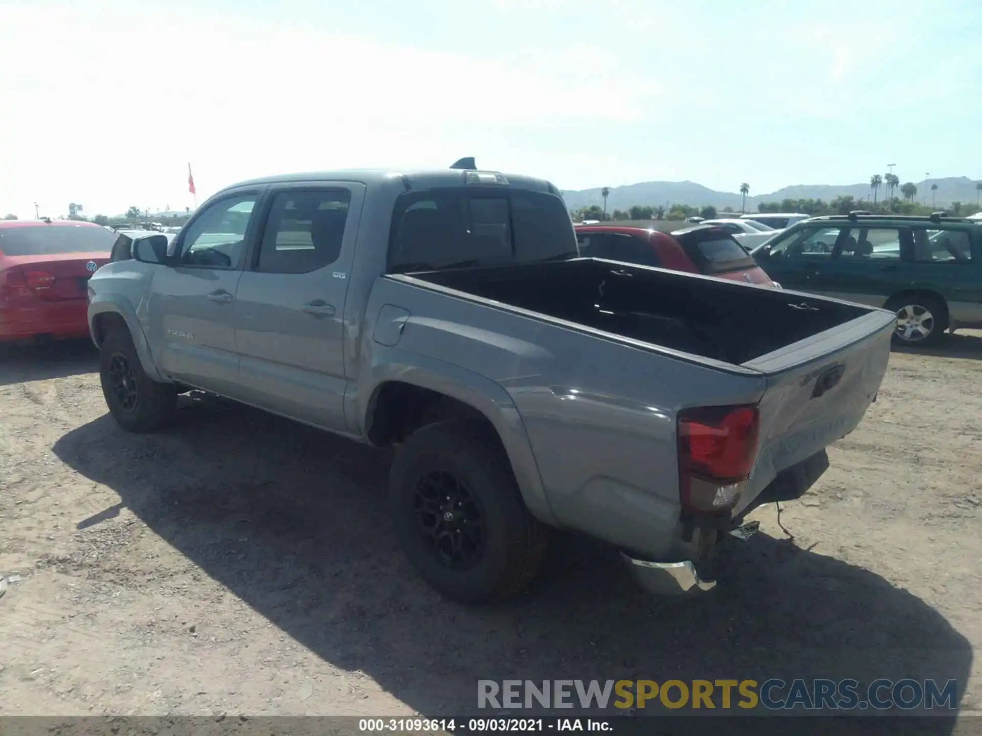 3 Фотография поврежденного автомобиля 3TMCZ5AN4LM321793 TOYOTA TACOMA 4WD 2020