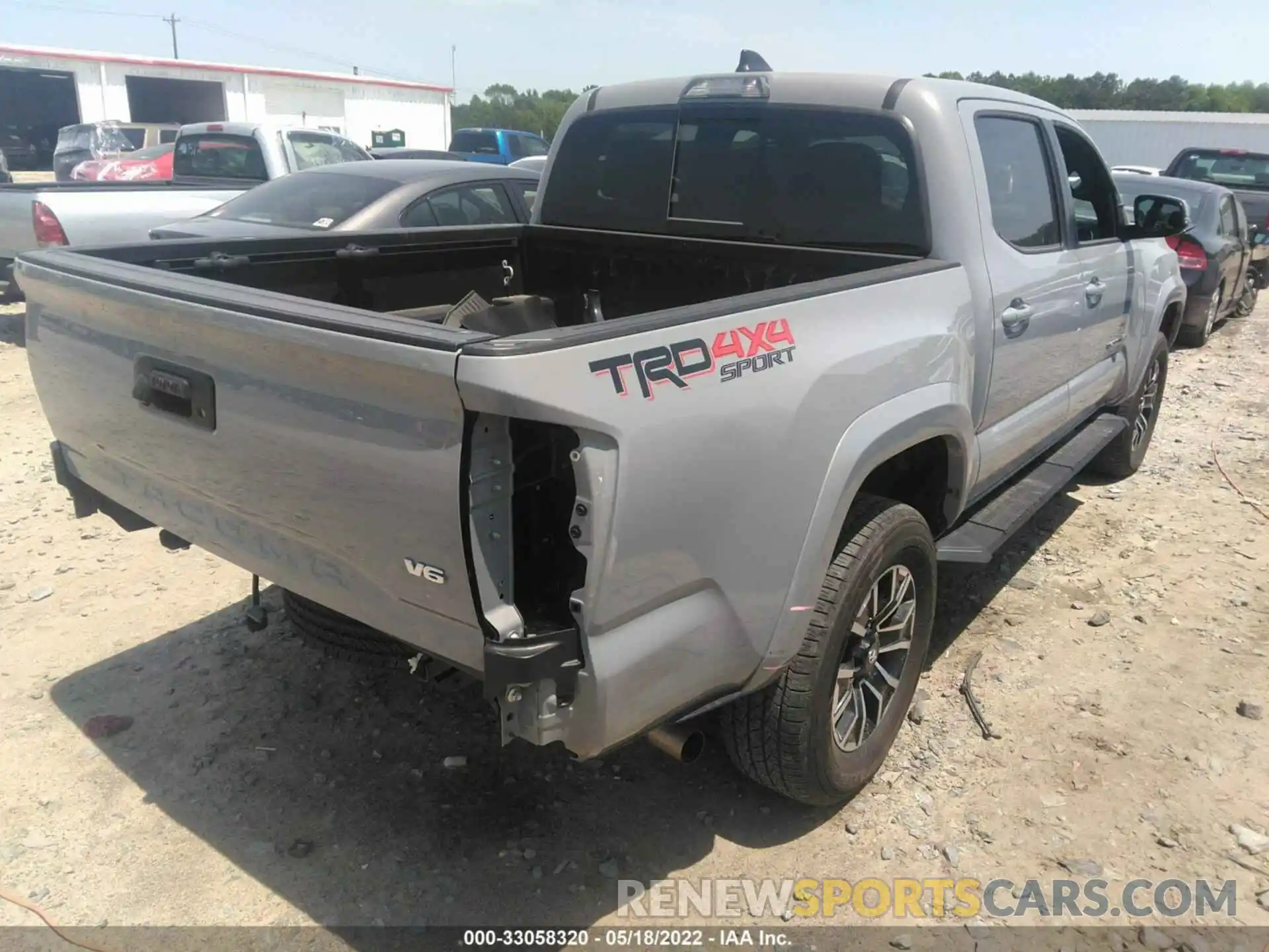 4 Photograph of a damaged car 3TMCZ5AN4LM330218 TOYOTA TACOMA 4WD 2020