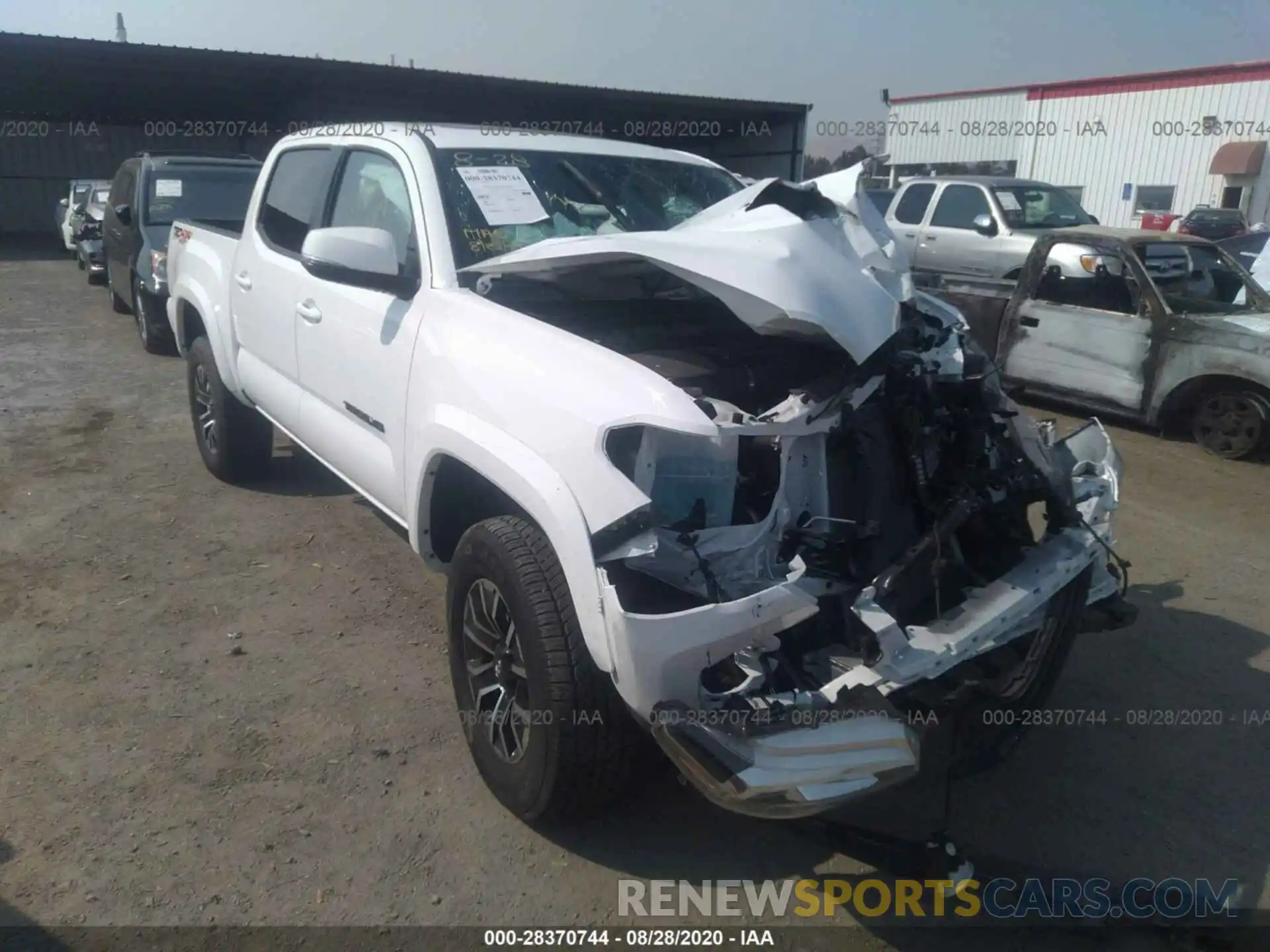 1 Photograph of a damaged car 3TMCZ5AN4LM333846 TOYOTA TACOMA 4WD 2020