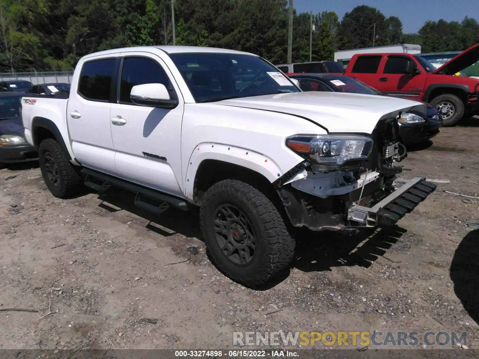 1 Photograph of a damaged car 3TMCZ5AN4LM335273 TOYOTA TACOMA 4WD 2020