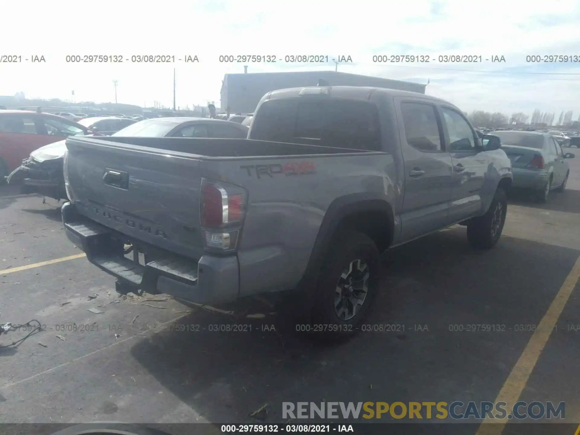 4 Photograph of a damaged car 3TMCZ5AN4LM342563 TOYOTA TACOMA 4WD 2020