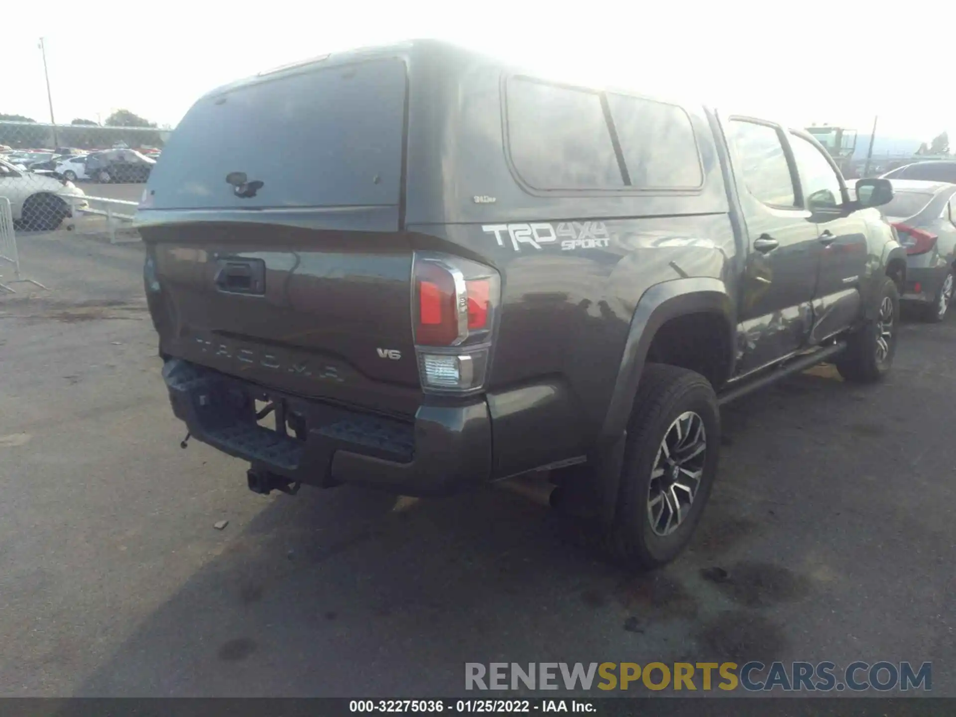 4 Photograph of a damaged car 3TMCZ5AN4LM346919 TOYOTA TACOMA 4WD 2020