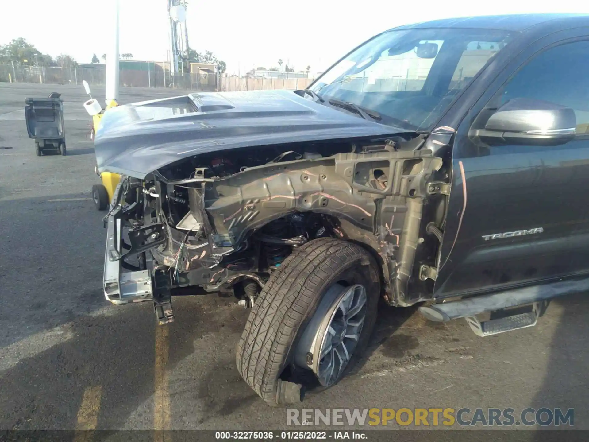 6 Photograph of a damaged car 3TMCZ5AN4LM346919 TOYOTA TACOMA 4WD 2020