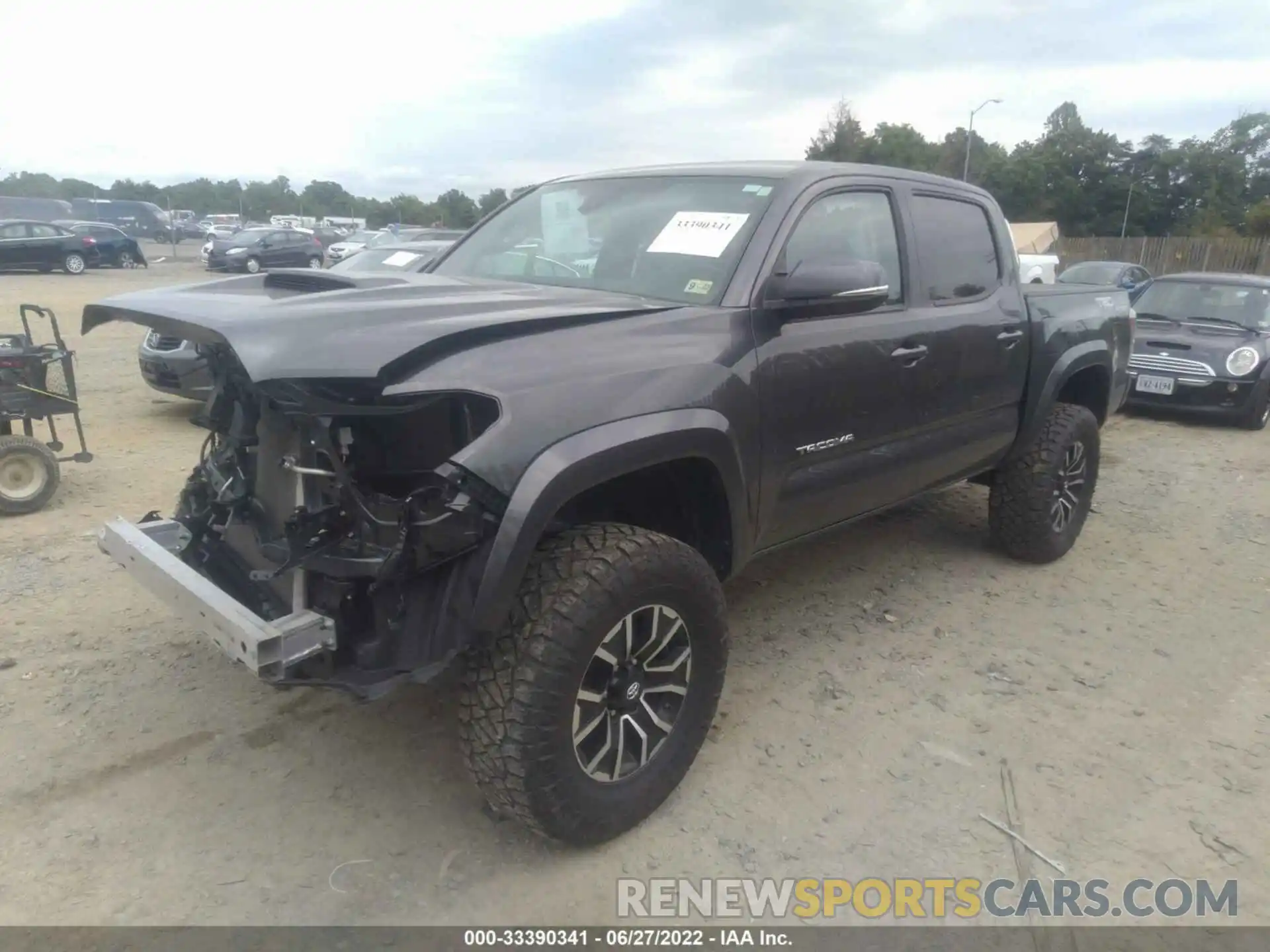 2 Фотография поврежденного автомобиля 3TMCZ5AN4LM355779 TOYOTA TACOMA 4WD 2020