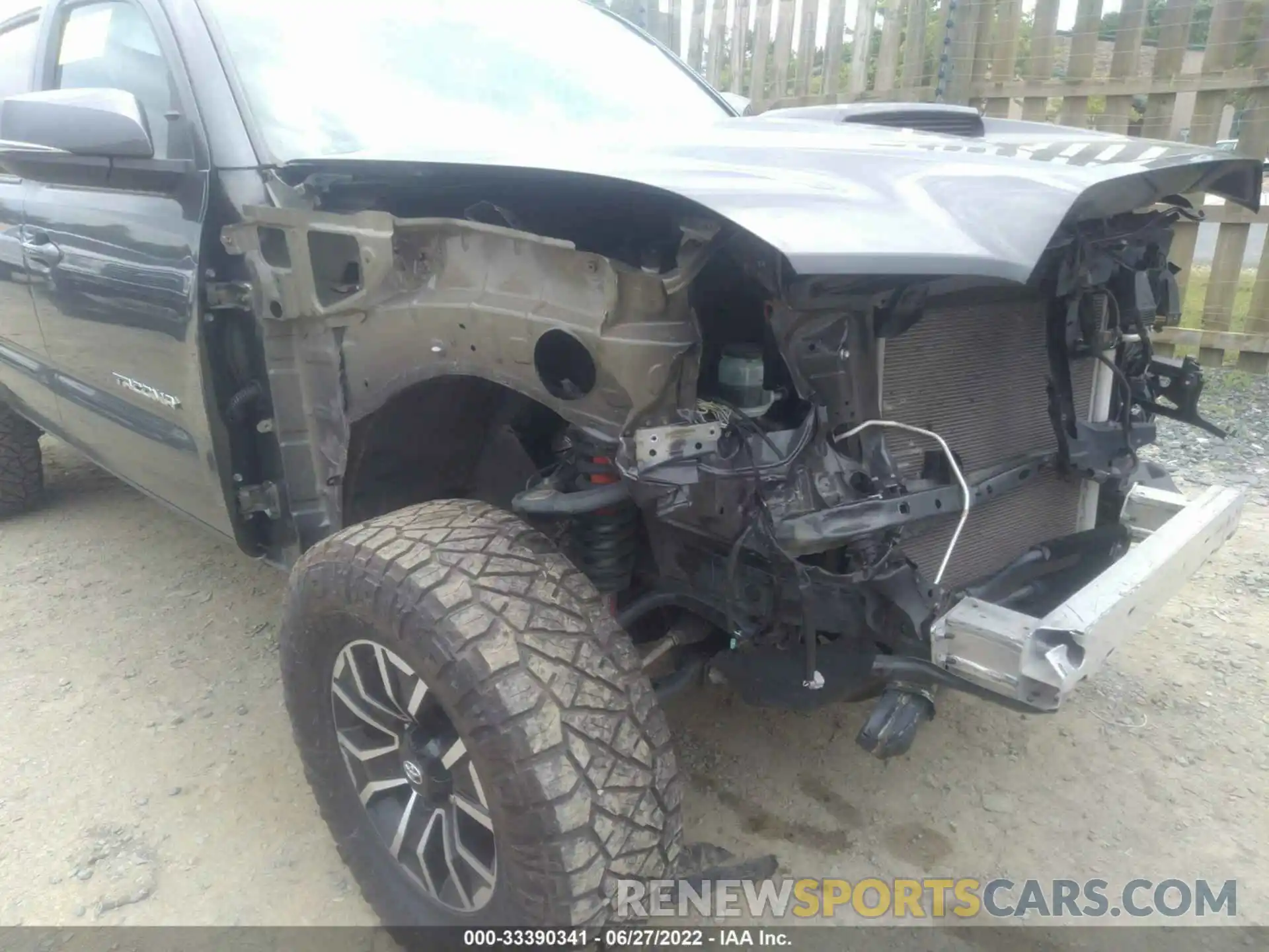 6 Photograph of a damaged car 3TMCZ5AN4LM355779 TOYOTA TACOMA 4WD 2020