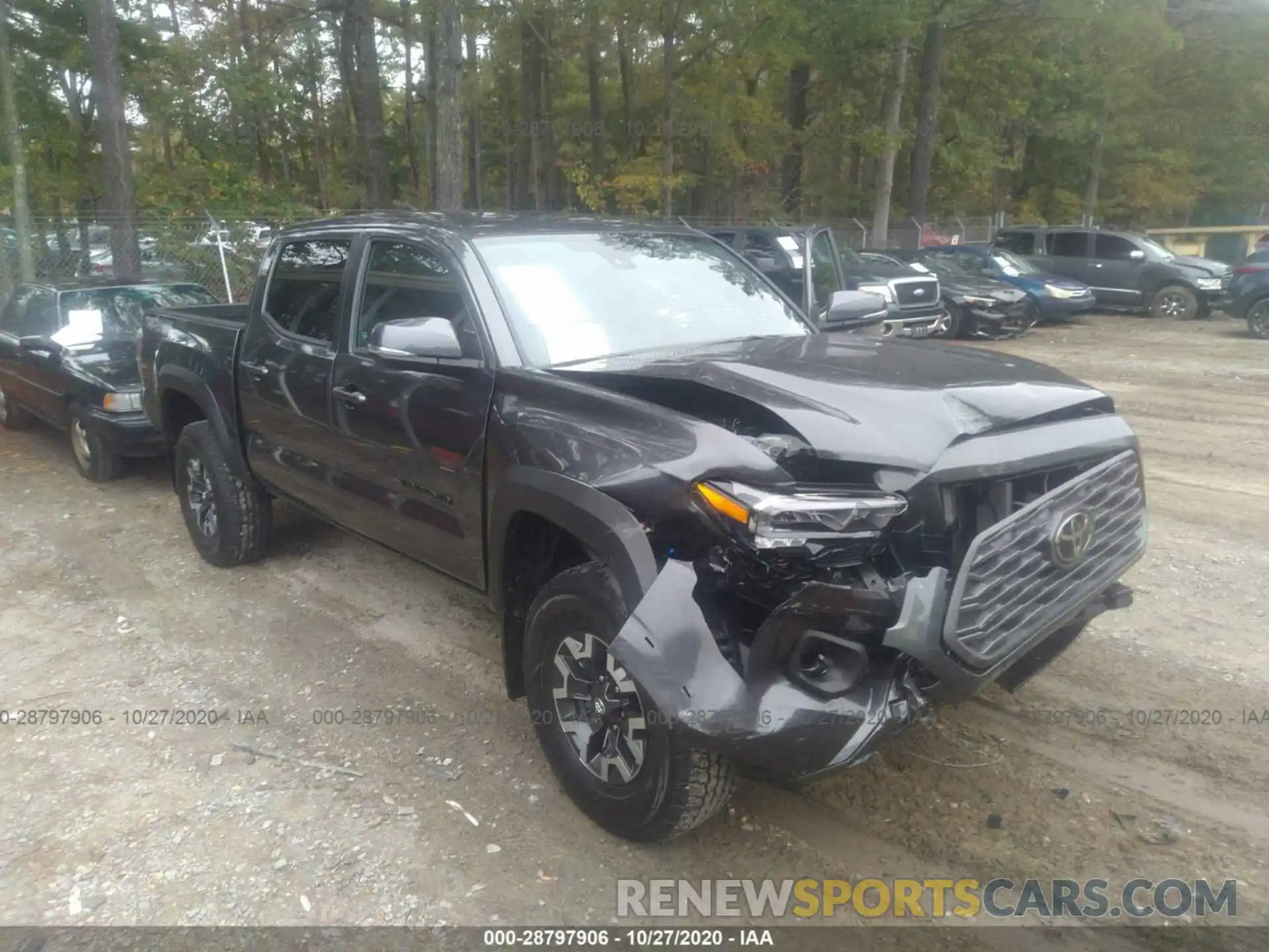 1 Photograph of a damaged car 3TMCZ5AN4LM363011 TOYOTA TACOMA 4WD 2020