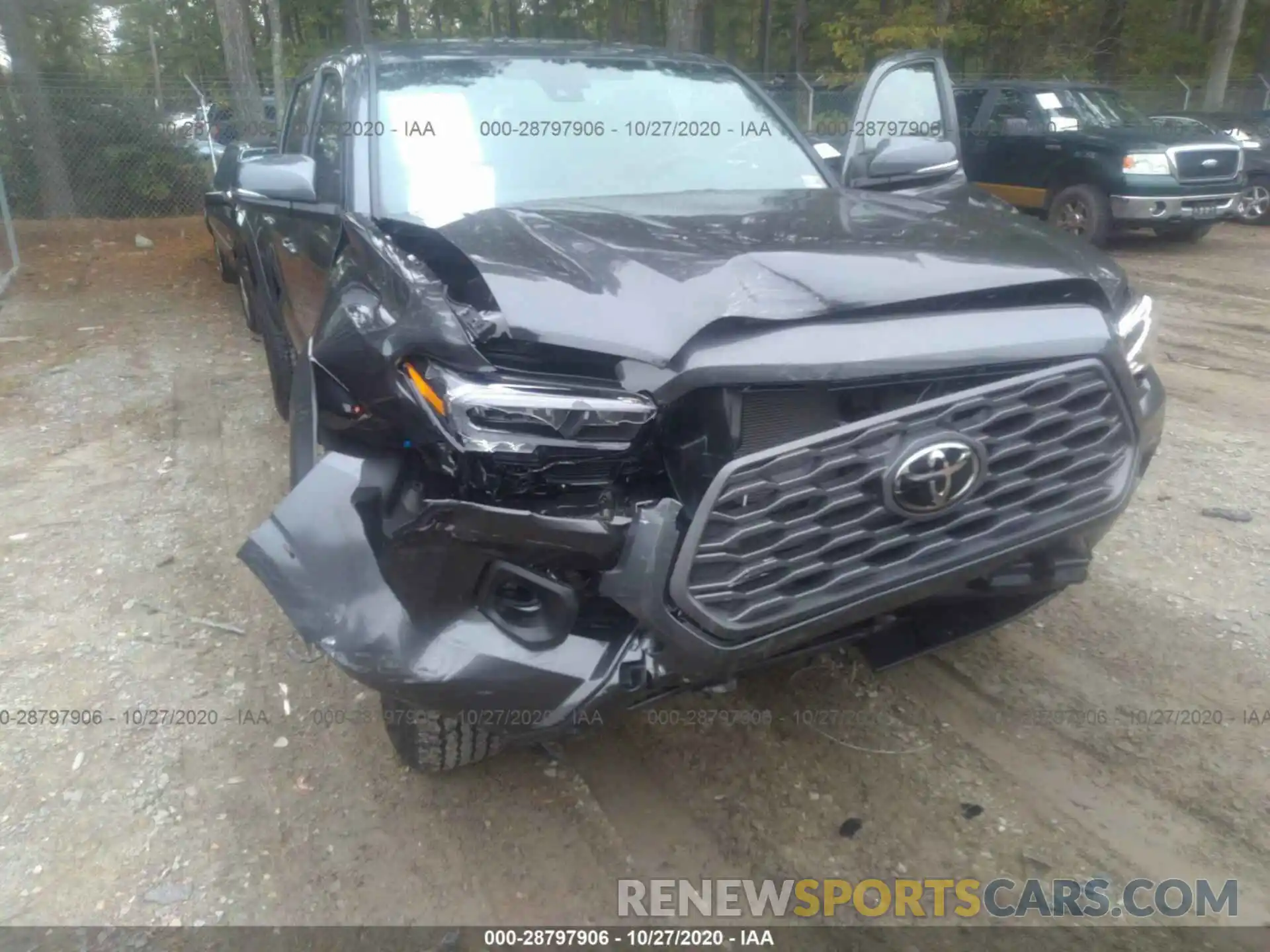 6 Photograph of a damaged car 3TMCZ5AN4LM363011 TOYOTA TACOMA 4WD 2020