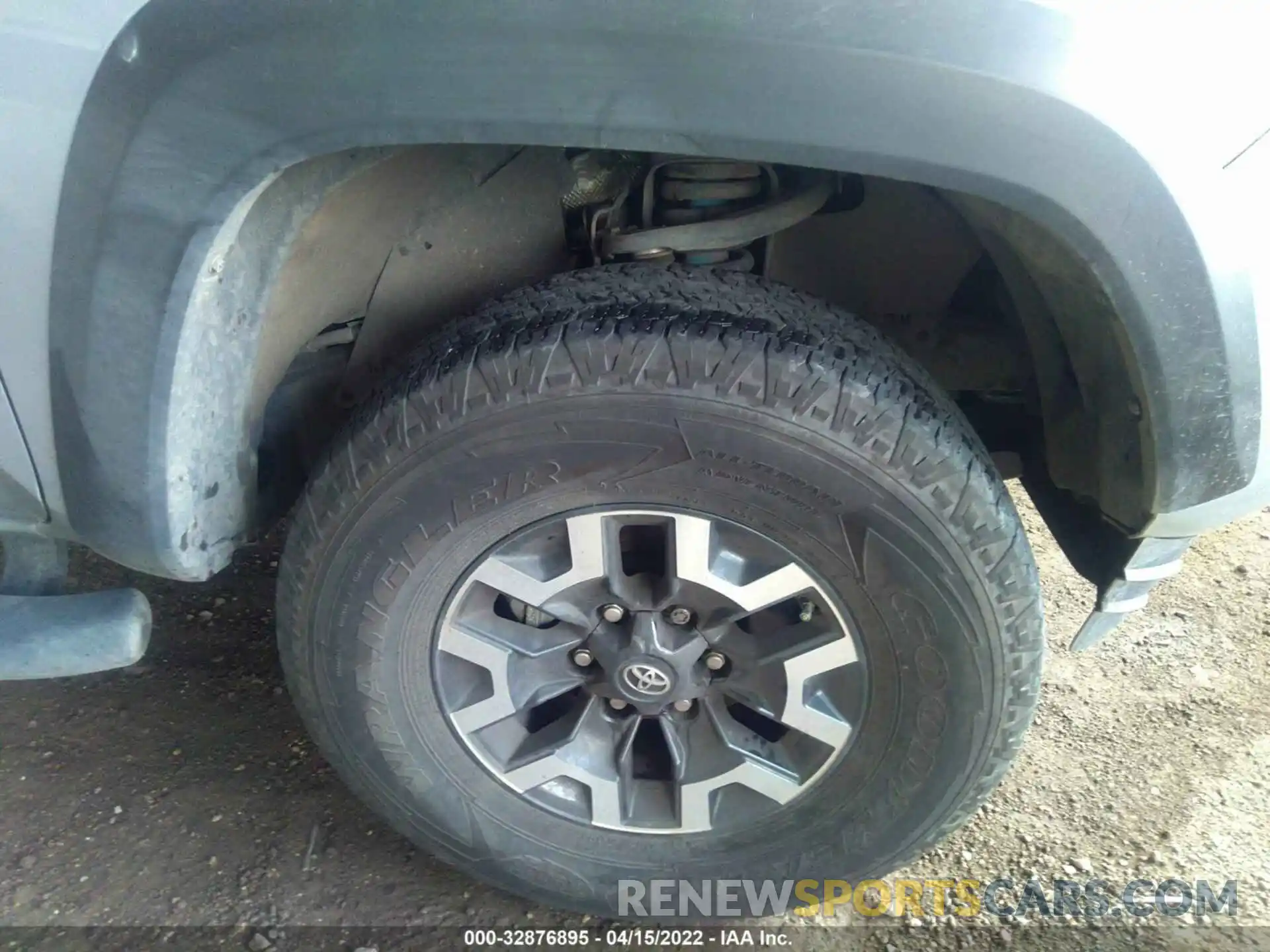 14 Photograph of a damaged car 3TMCZ5AN4LM367303 TOYOTA TACOMA 4WD 2020