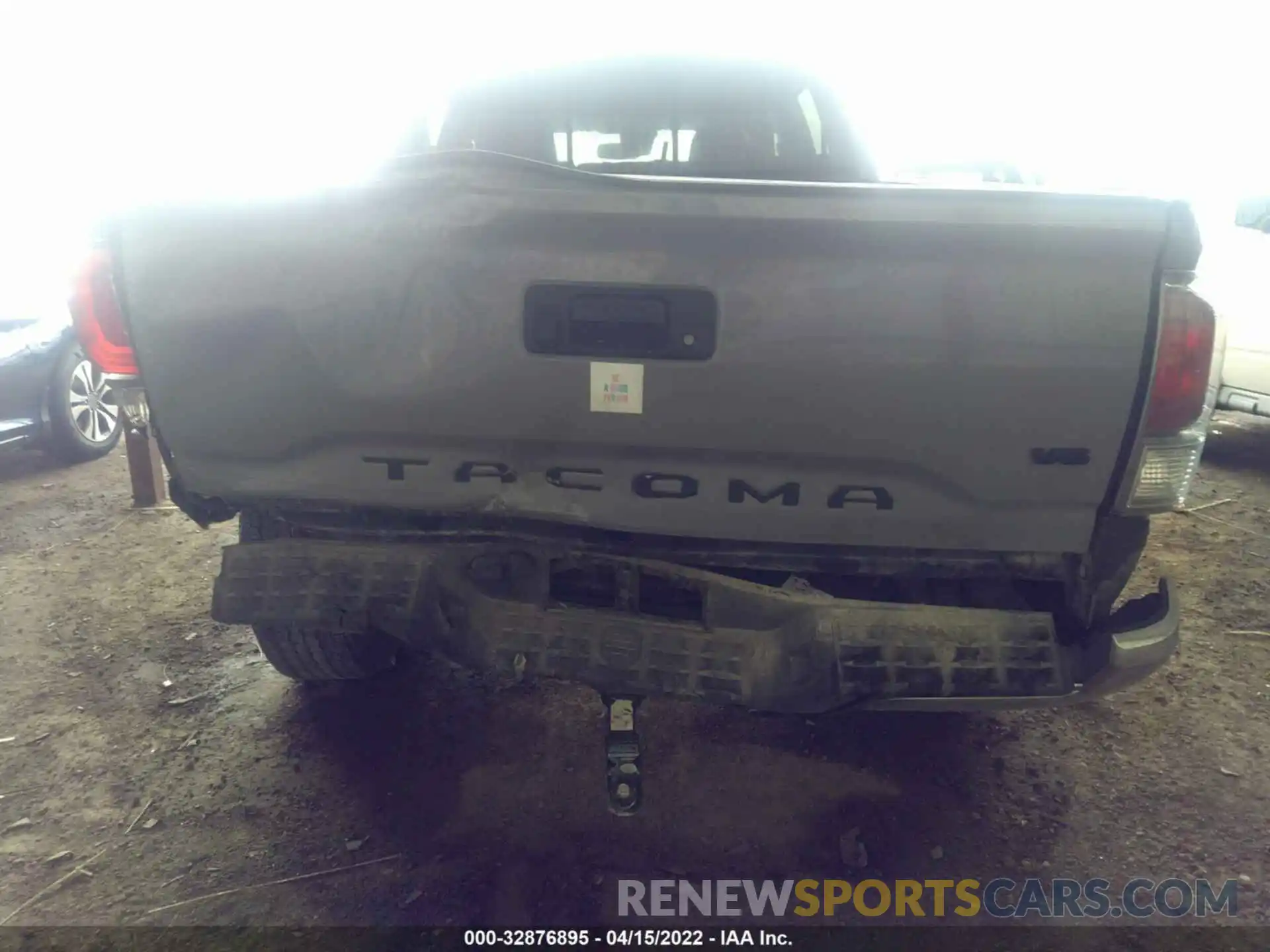 6 Photograph of a damaged car 3TMCZ5AN4LM367303 TOYOTA TACOMA 4WD 2020