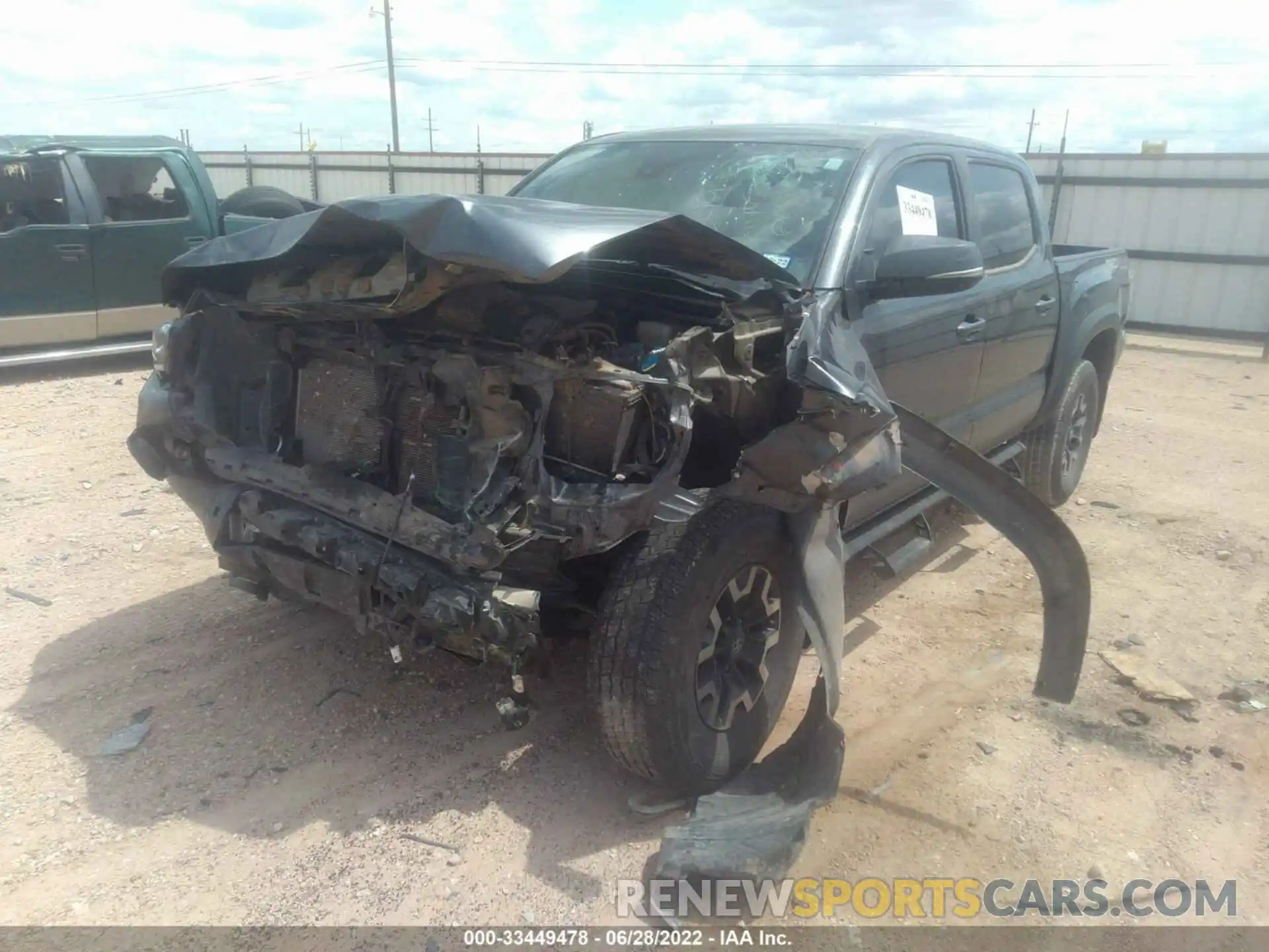 6 Photograph of a damaged car 3TMCZ5AN4LM369715 TOYOTA TACOMA 4WD 2020