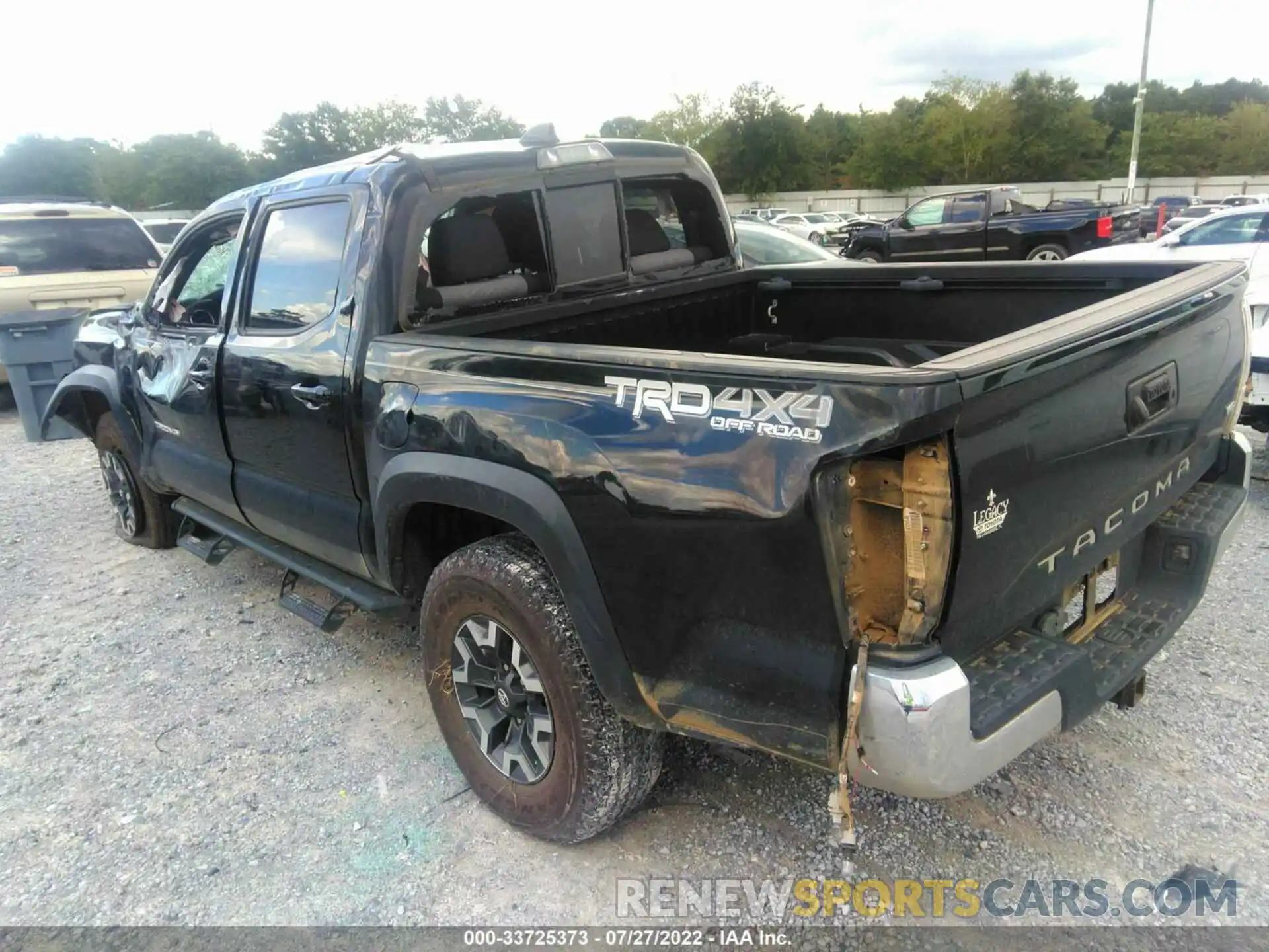 3 Photograph of a damaged car 3TMCZ5AN5LM295270 TOYOTA TACOMA 4WD 2020