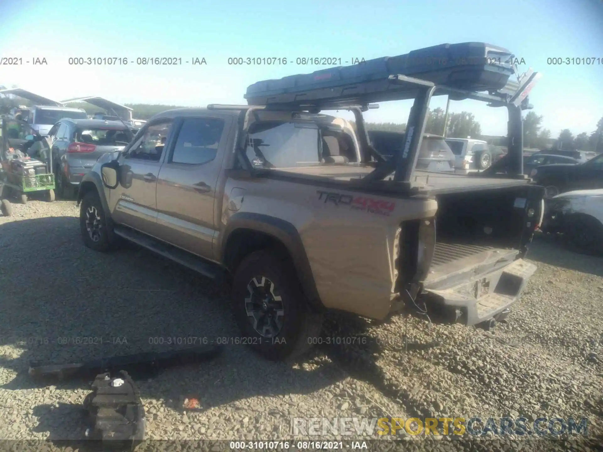 3 Фотография поврежденного автомобиля 3TMCZ5AN5LM308132 TOYOTA TACOMA 4WD 2020