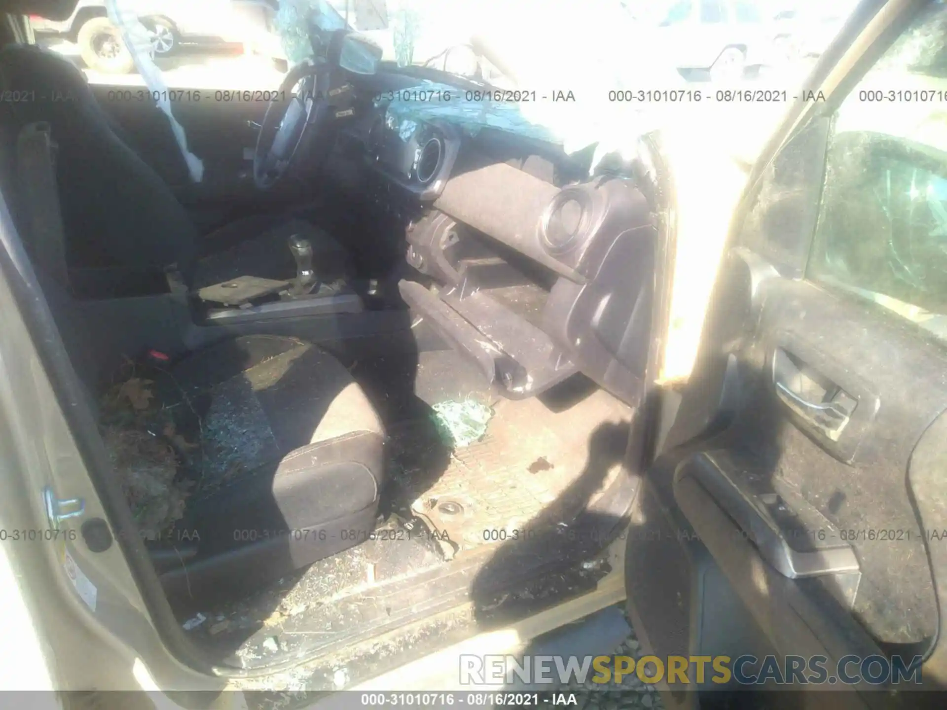 5 Photograph of a damaged car 3TMCZ5AN5LM308132 TOYOTA TACOMA 4WD 2020