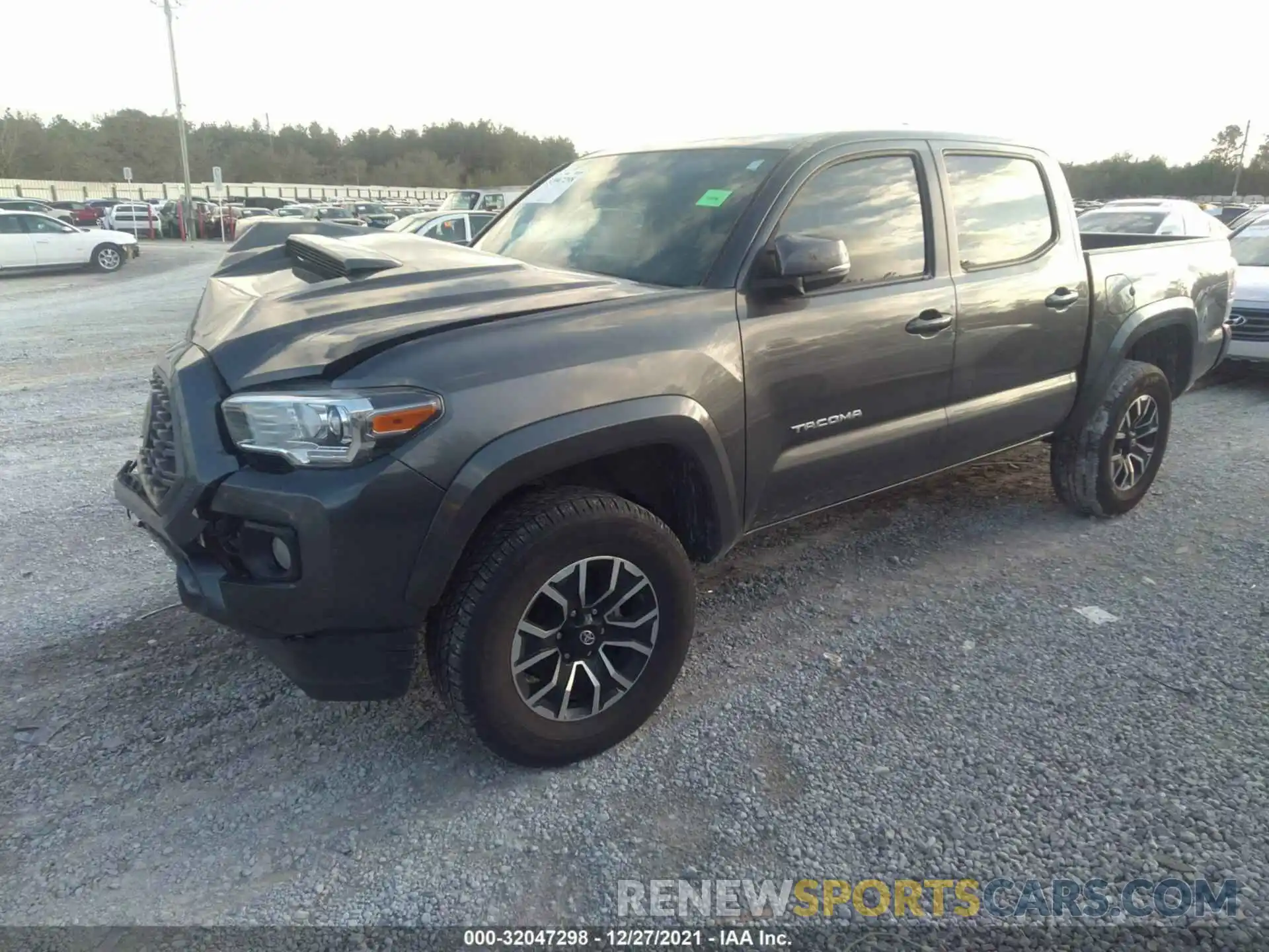 2 Photograph of a damaged car 3TMCZ5AN5LM311418 TOYOTA TACOMA 4WD 2020