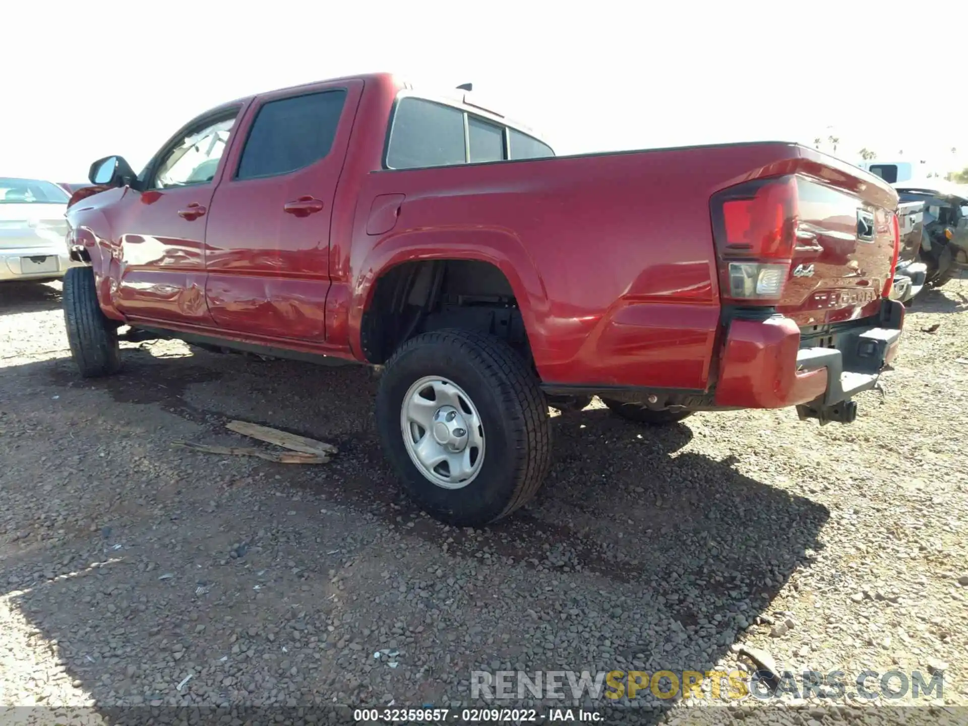 3 Photograph of a damaged car 3TMCZ5AN5LM311497 TOYOTA TACOMA 4WD 2020