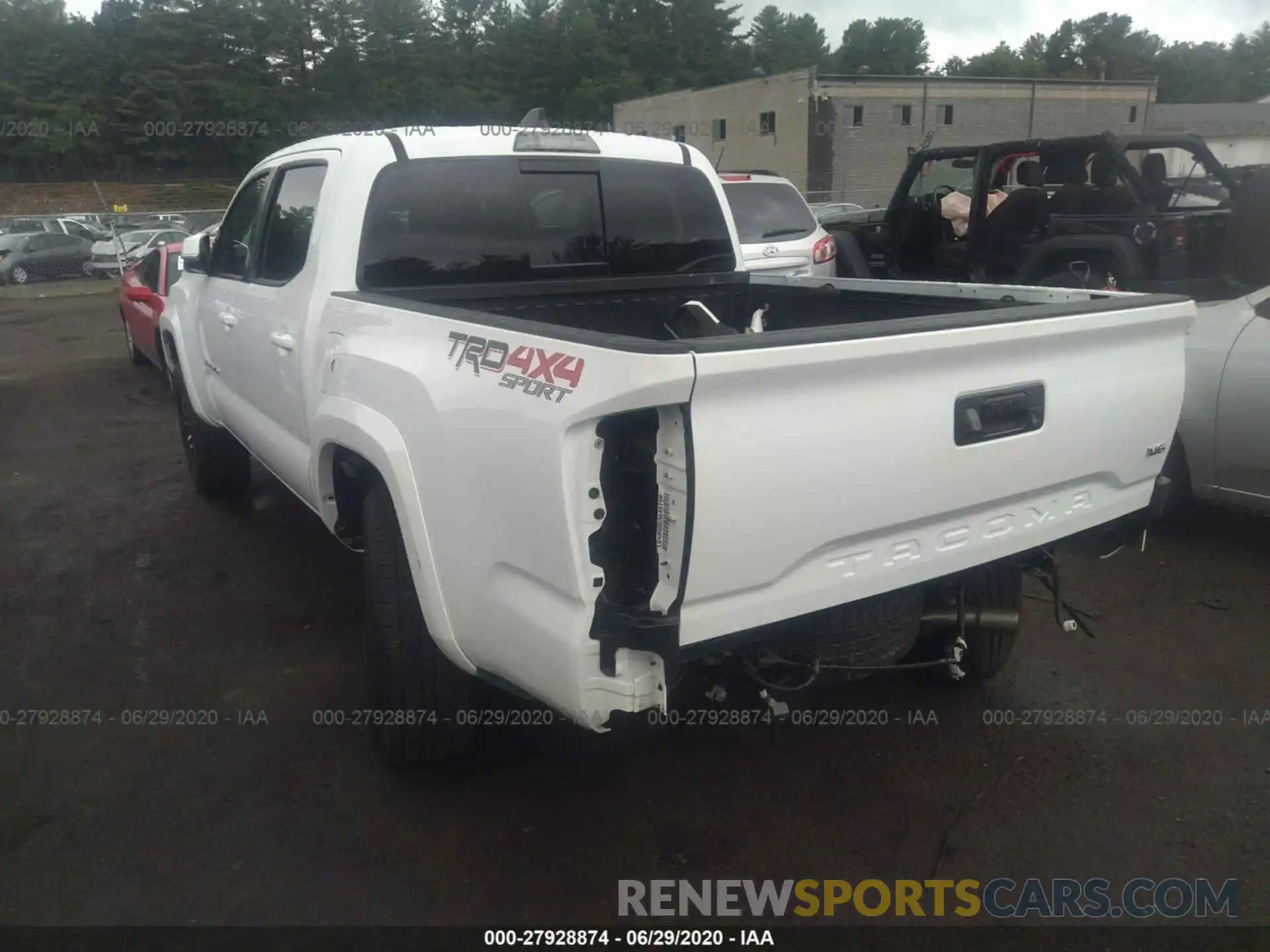 3 Фотография поврежденного автомобиля 3TMCZ5AN5LM312679 TOYOTA TACOMA 4WD 2020