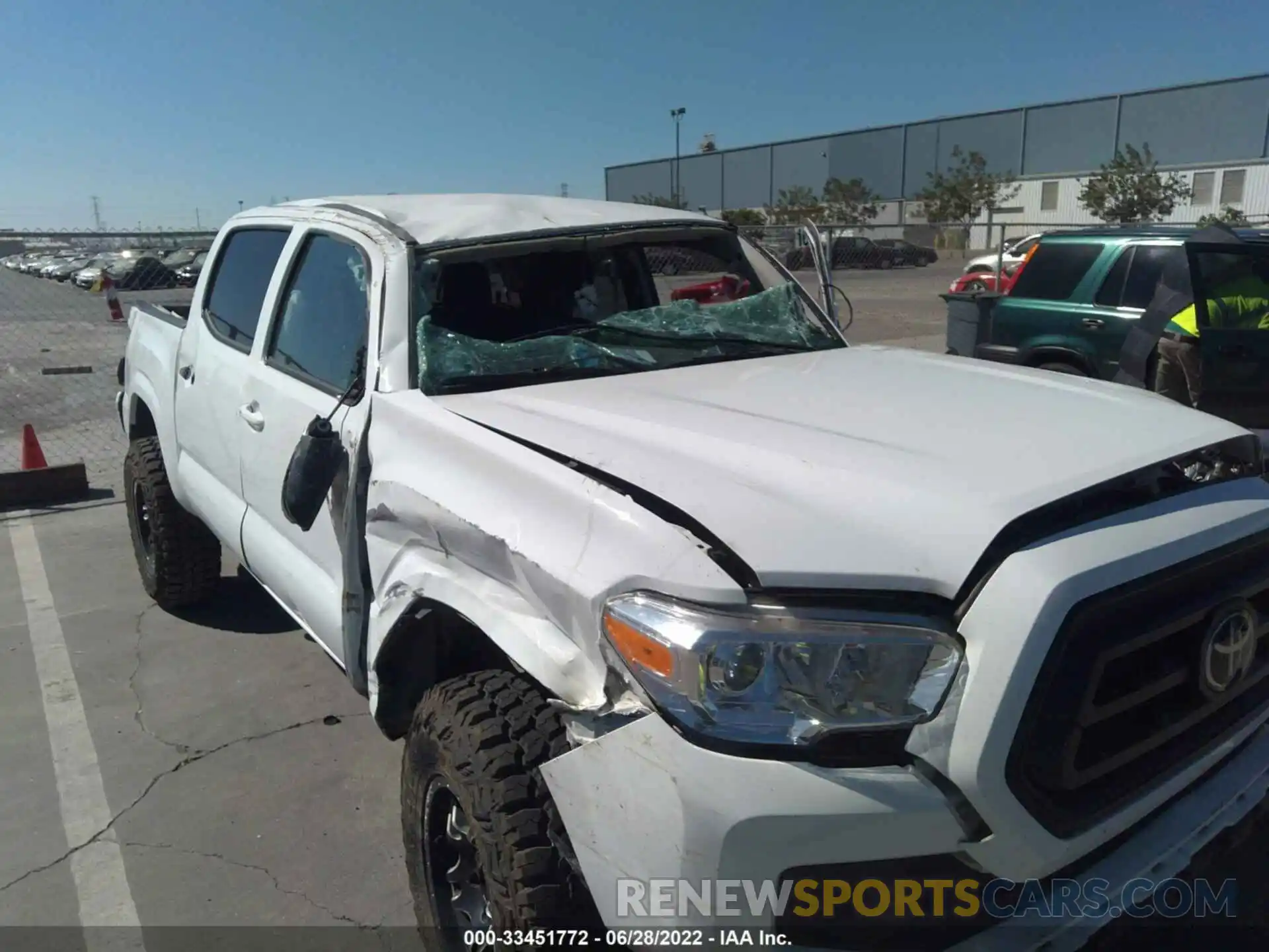 6 Photograph of a damaged car 3TMCZ5AN5LM313296 TOYOTA TACOMA 4WD 2020