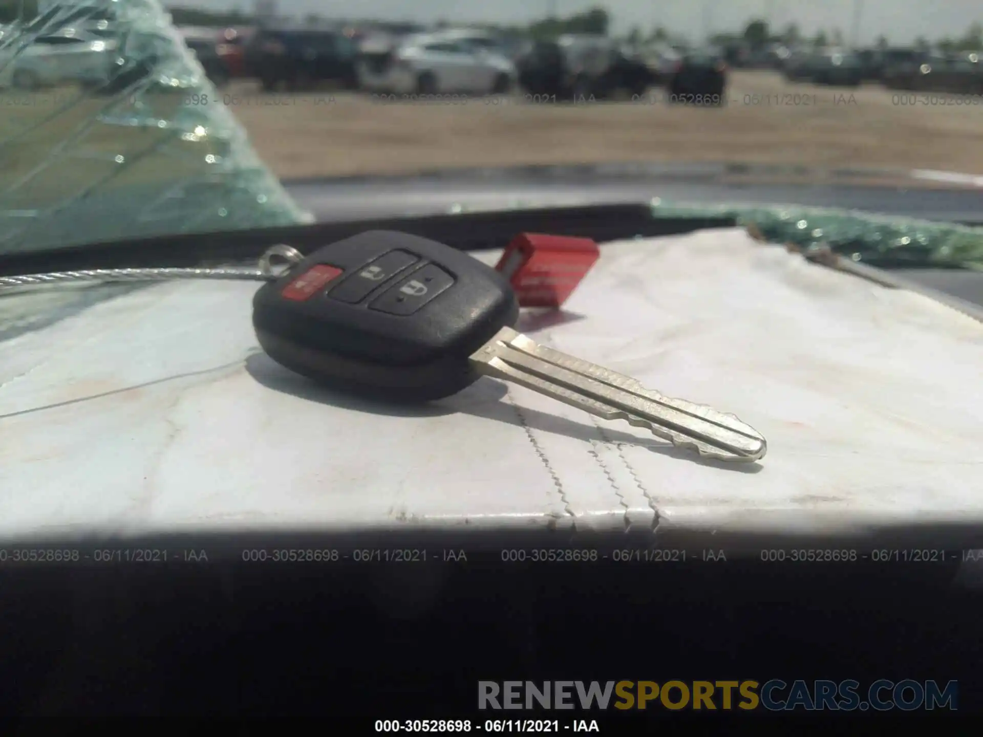 11 Photograph of a damaged car 3TMCZ5AN5LM313539 TOYOTA TACOMA 4WD 2020