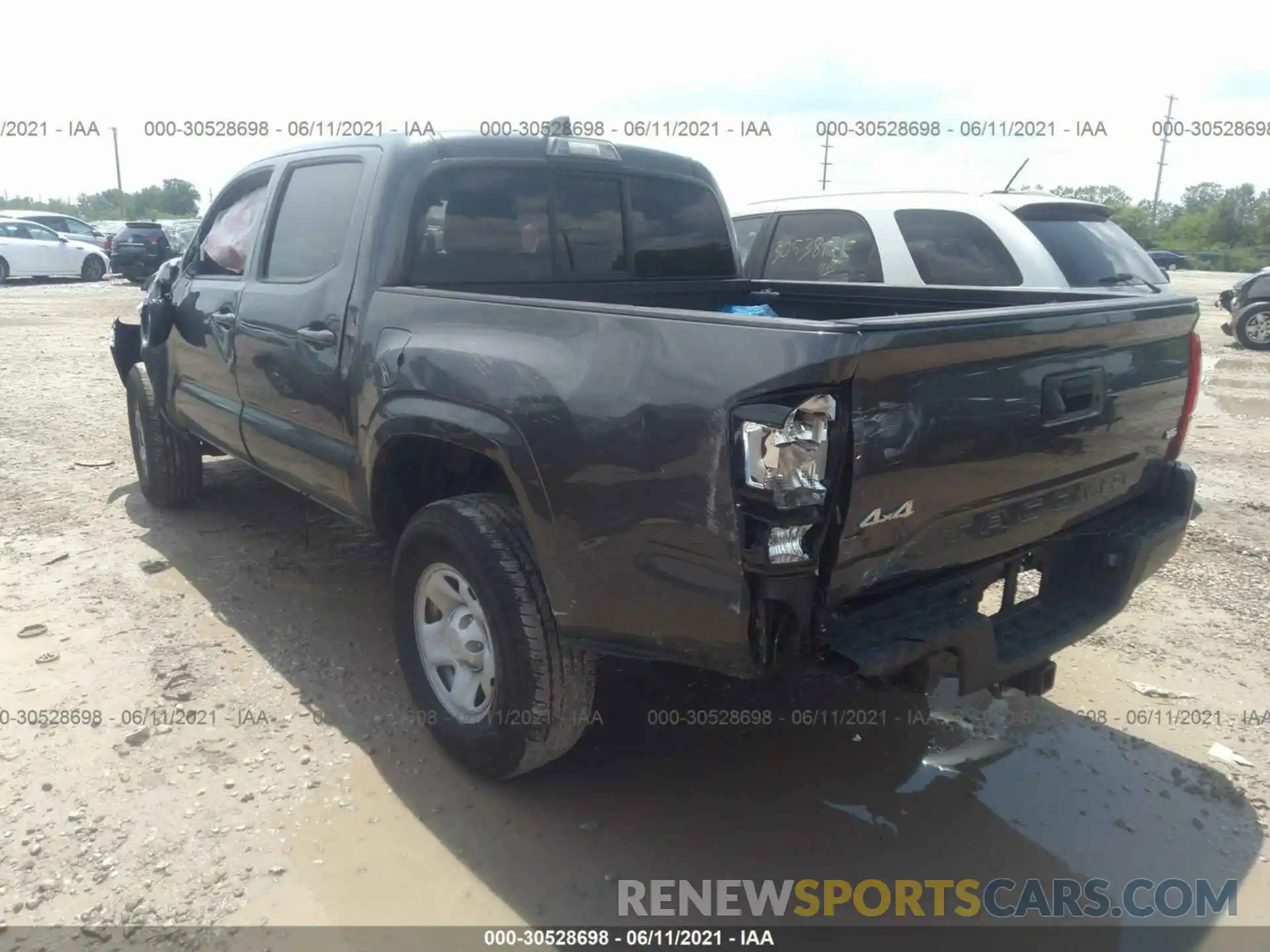 3 Photograph of a damaged car 3TMCZ5AN5LM313539 TOYOTA TACOMA 4WD 2020