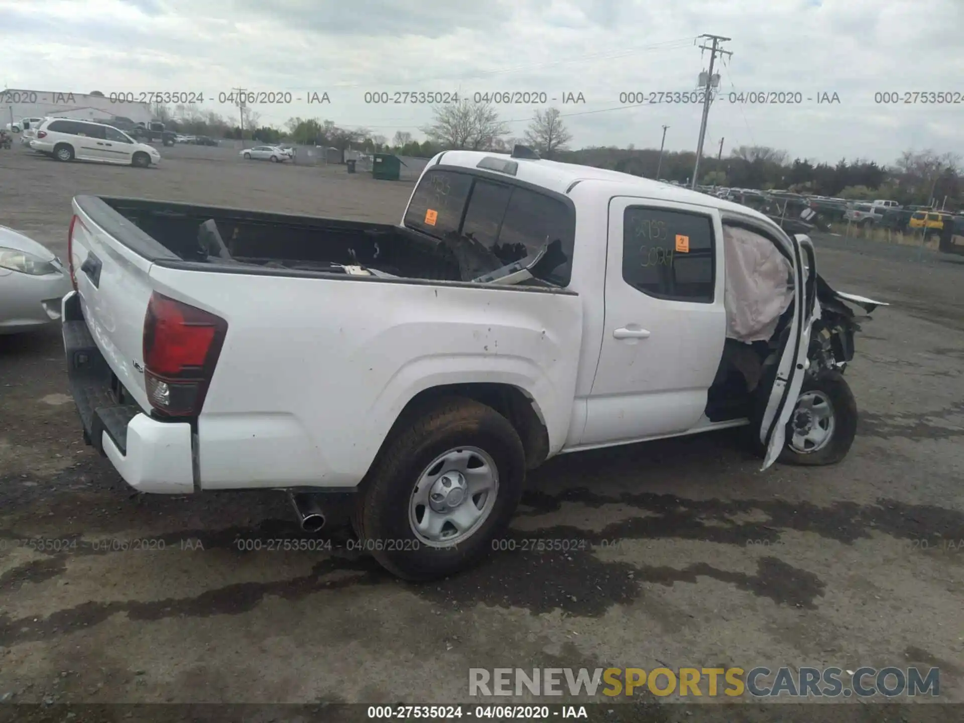 4 Photograph of a damaged car 3TMCZ5AN5LM317963 TOYOTA TACOMA 4WD 2020