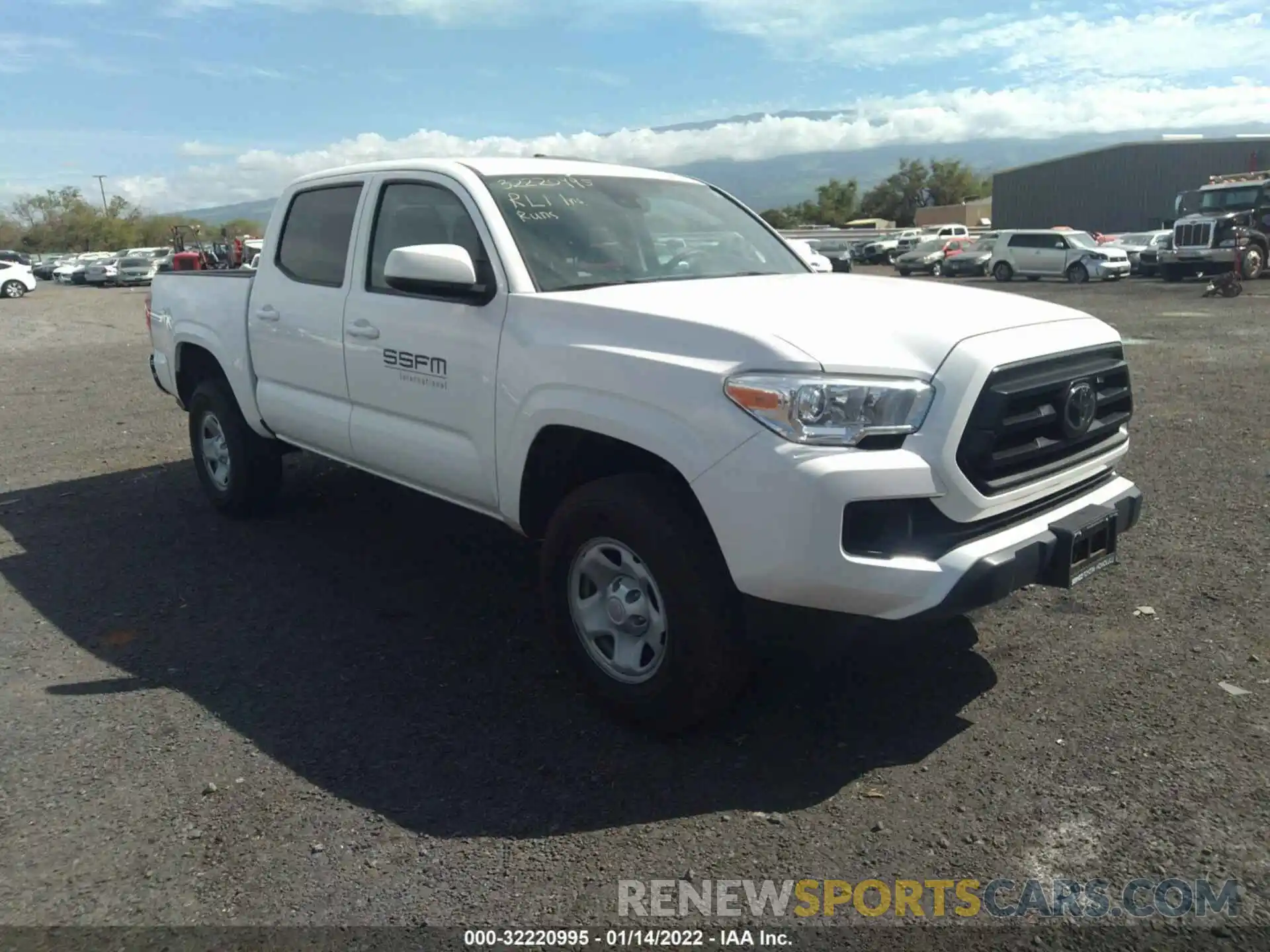 1 Photograph of a damaged car 3TMCZ5AN5LM318577 TOYOTA TACOMA 4WD 2020