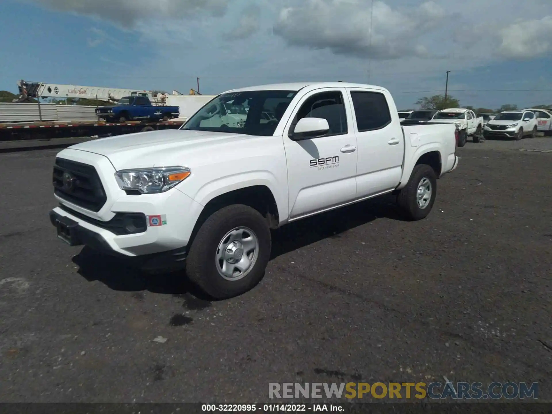 2 Photograph of a damaged car 3TMCZ5AN5LM318577 TOYOTA TACOMA 4WD 2020