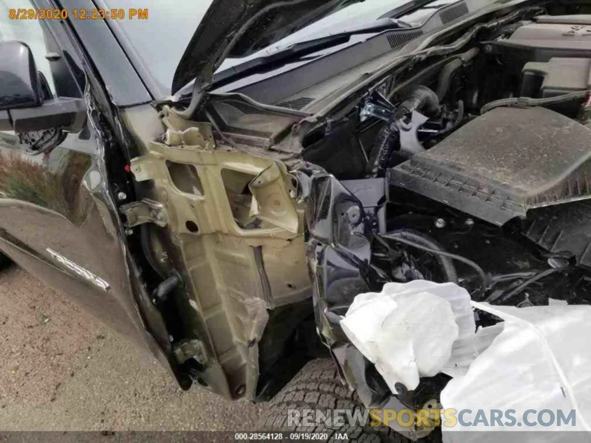 17 Photograph of a damaged car 3TMCZ5AN5LM322015 TOYOTA TACOMA 4WD 2020