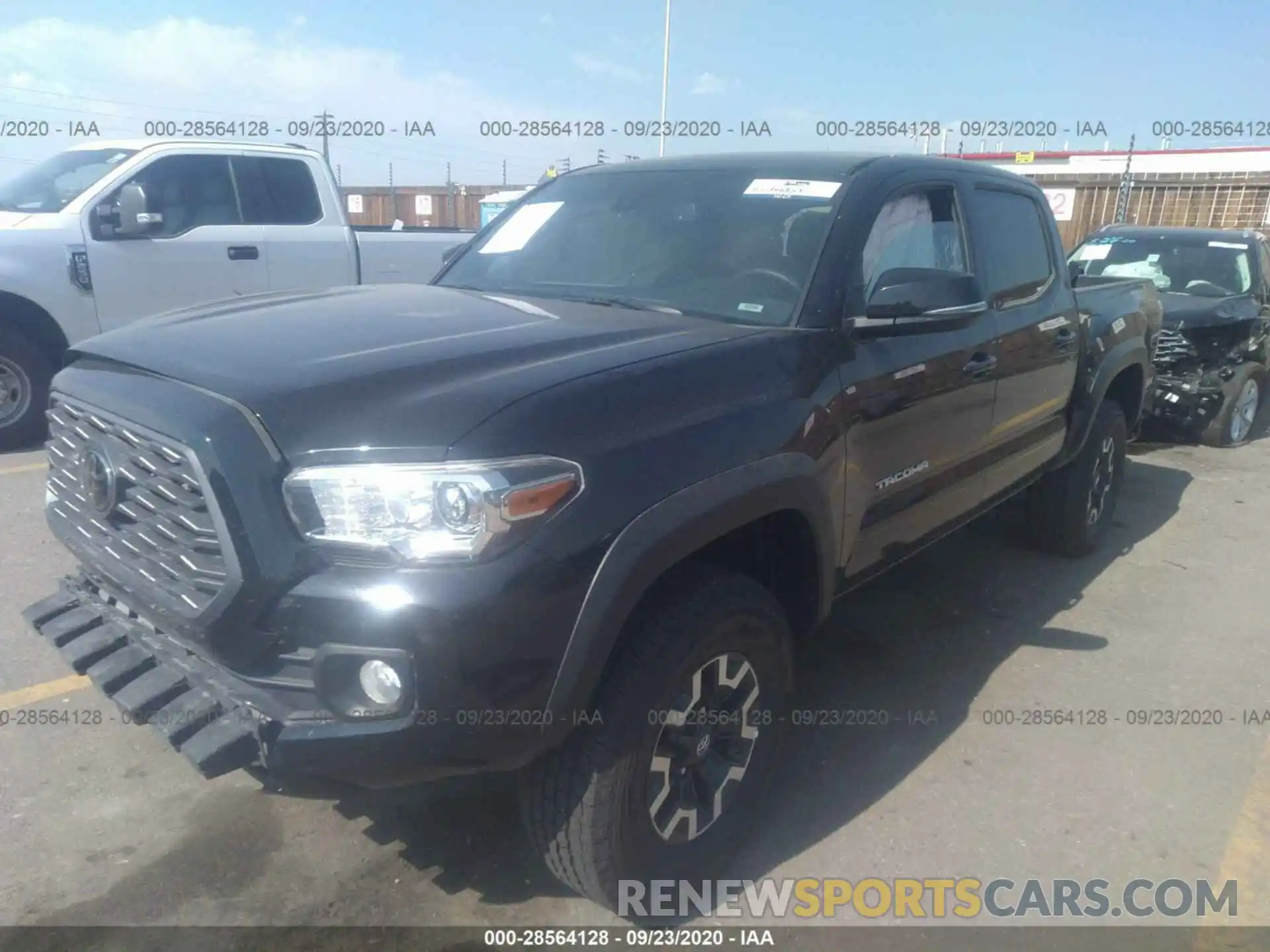 2 Фотография поврежденного автомобиля 3TMCZ5AN5LM322015 TOYOTA TACOMA 4WD 2020