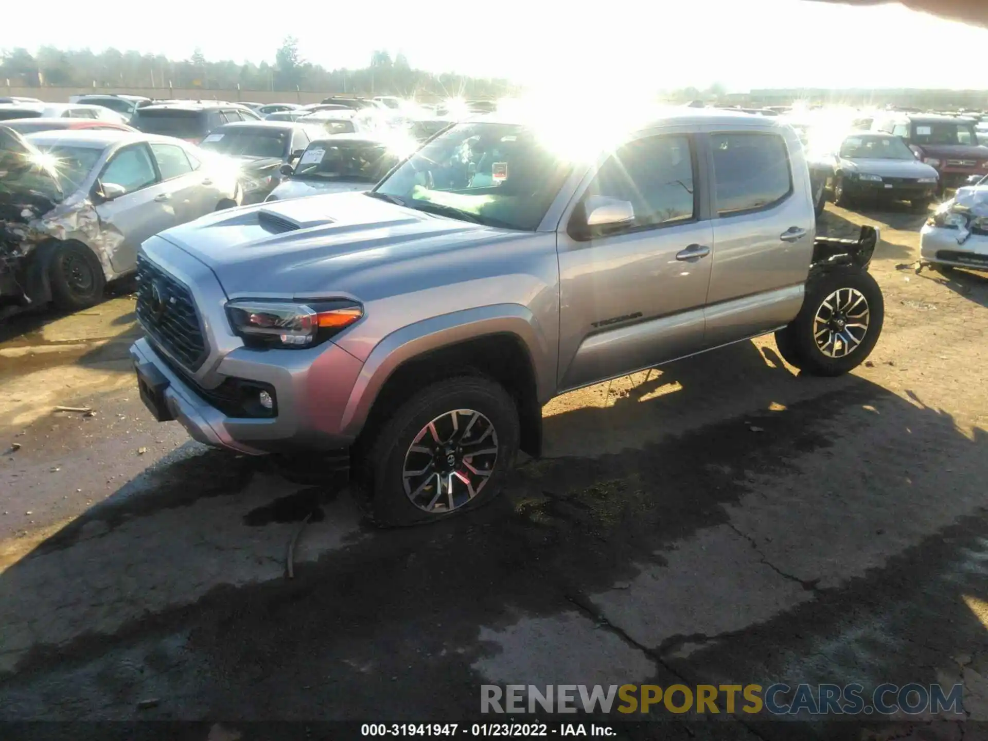 2 Photograph of a damaged car 3TMCZ5AN5LM324217 TOYOTA TACOMA 4WD 2020