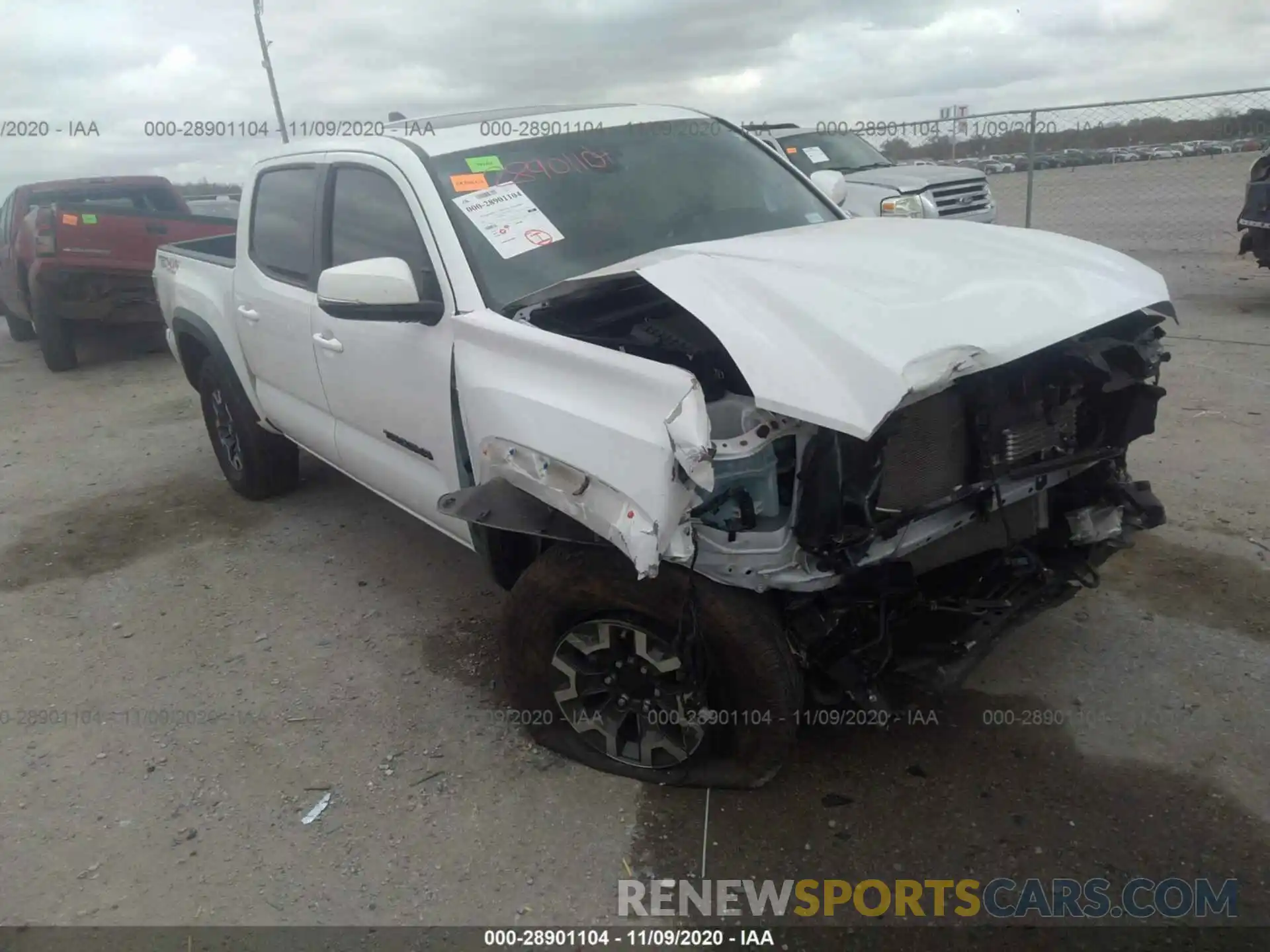 1 Photograph of a damaged car 3TMCZ5AN5LM324296 TOYOTA TACOMA 4WD 2020