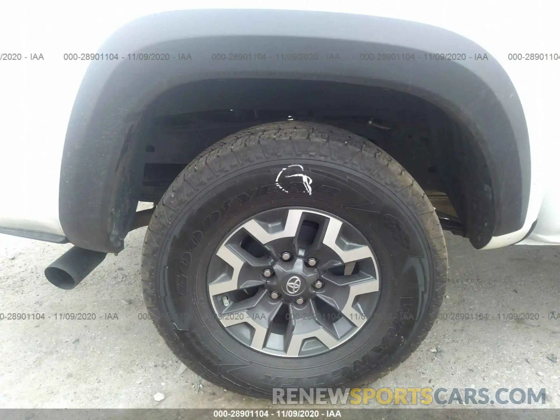 14 Photograph of a damaged car 3TMCZ5AN5LM324296 TOYOTA TACOMA 4WD 2020