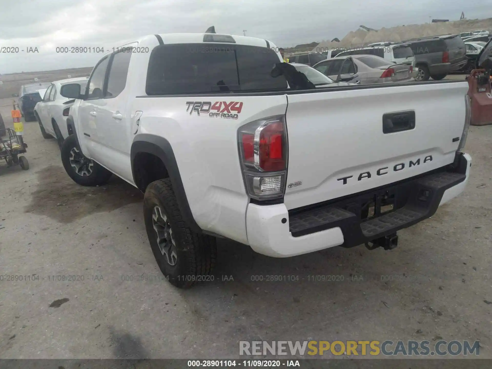 3 Photograph of a damaged car 3TMCZ5AN5LM324296 TOYOTA TACOMA 4WD 2020