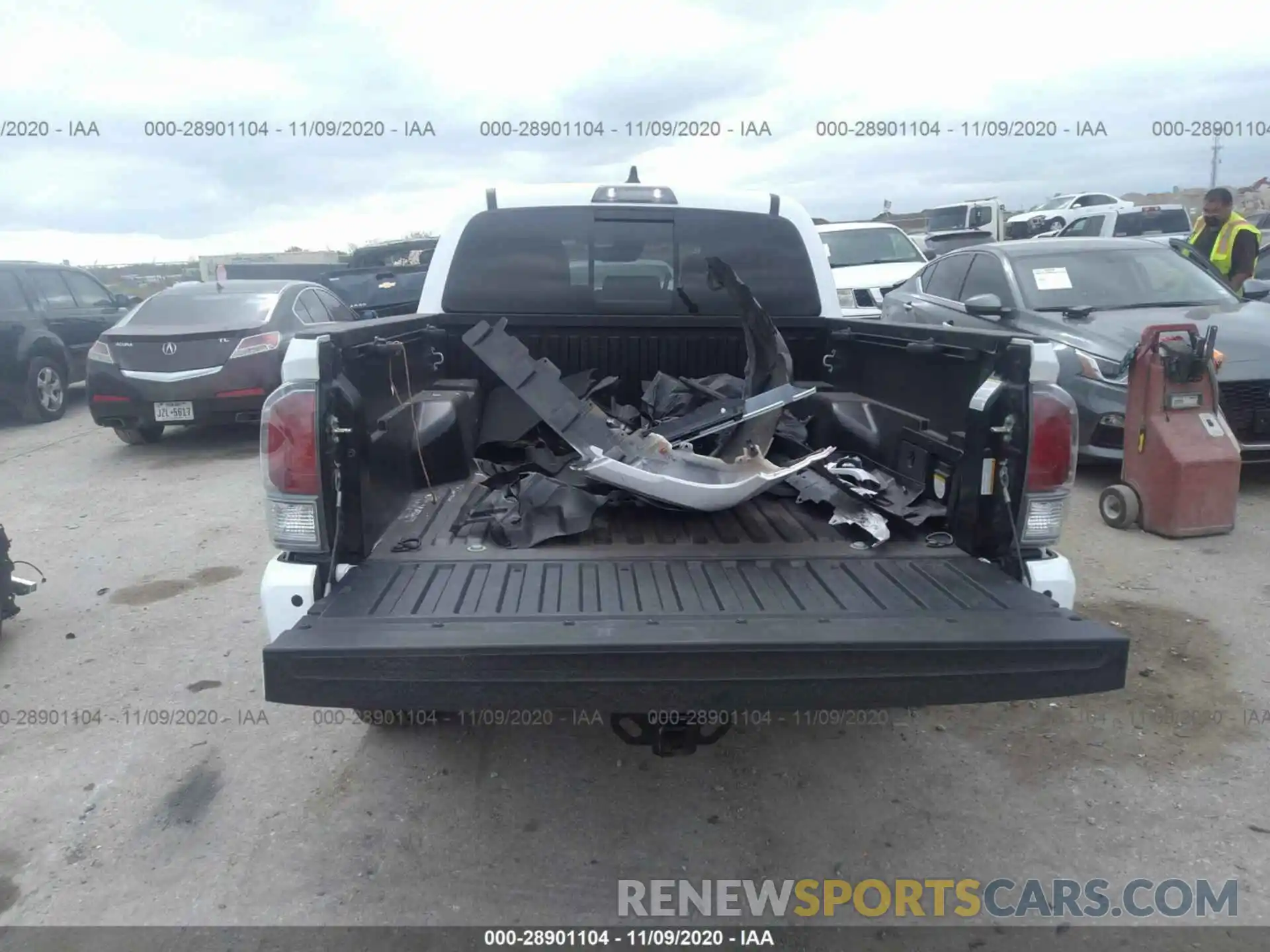 8 Photograph of a damaged car 3TMCZ5AN5LM324296 TOYOTA TACOMA 4WD 2020