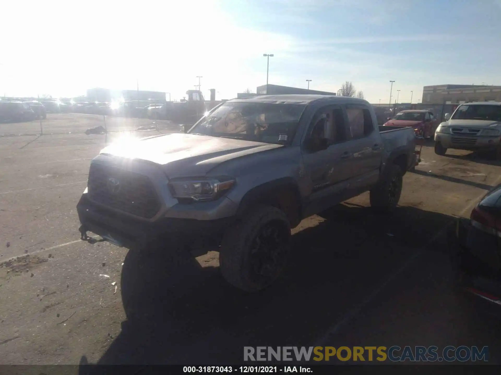 2 Фотография поврежденного автомобиля 3TMCZ5AN5LM325030 TOYOTA TACOMA 4WD 2020