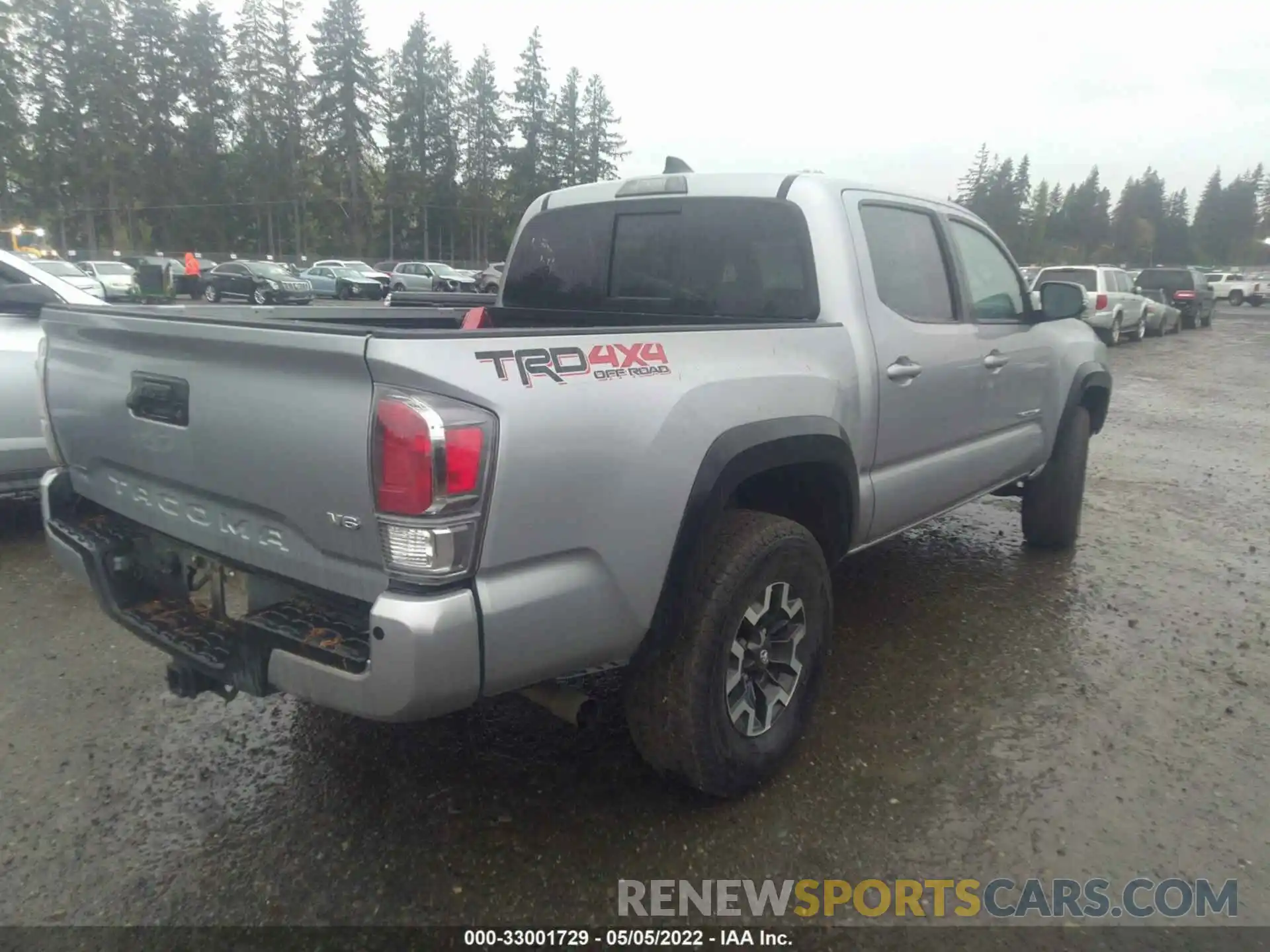 4 Photograph of a damaged car 3TMCZ5AN5LM328185 TOYOTA TACOMA 4WD 2020