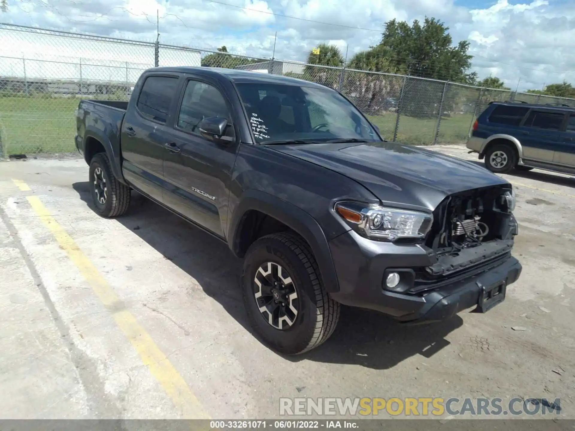 1 Photograph of a damaged car 3TMCZ5AN5LM329532 TOYOTA TACOMA 4WD 2020