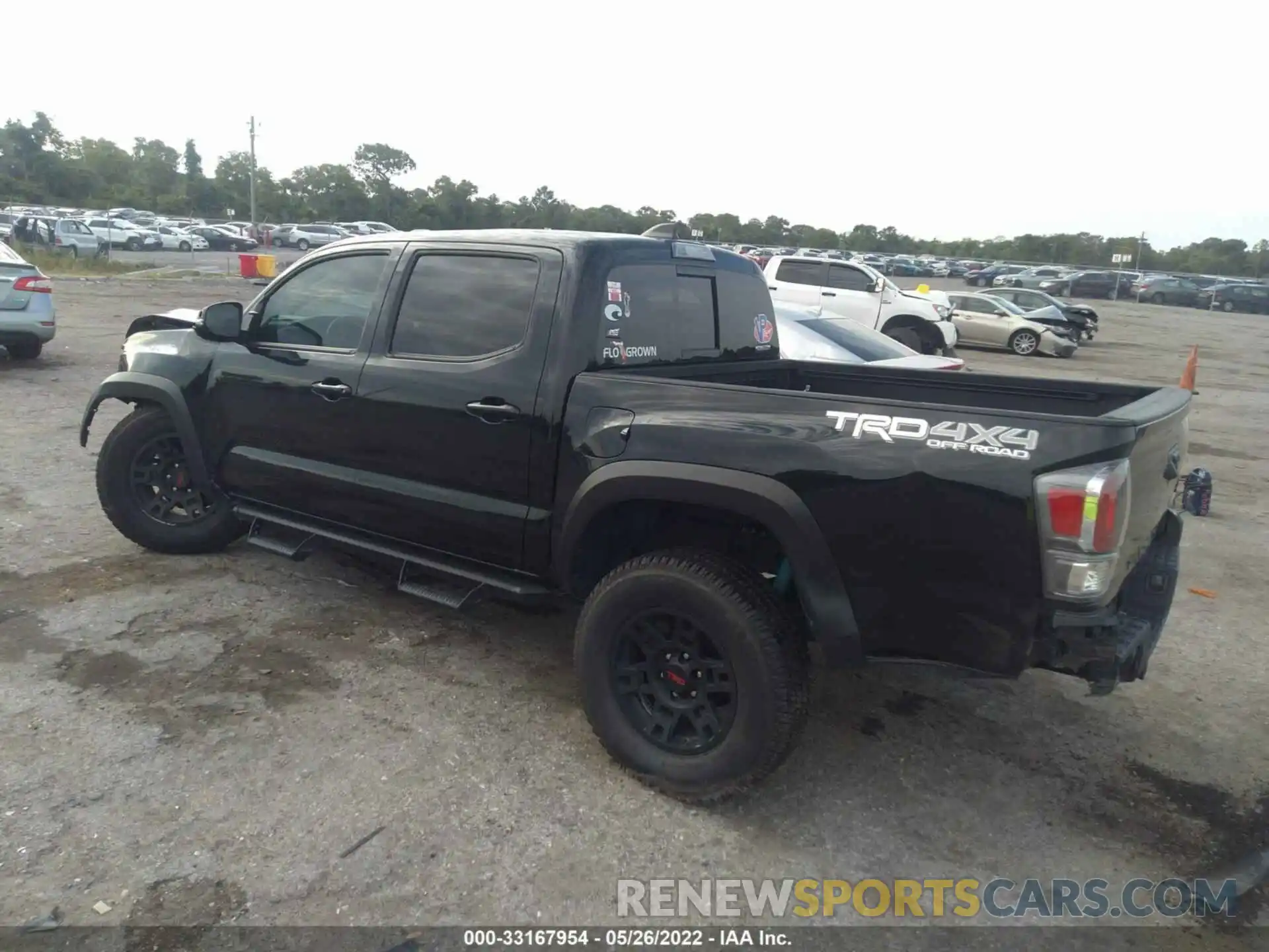 3 Фотография поврежденного автомобиля 3TMCZ5AN5LM331426 TOYOTA TACOMA 4WD 2020