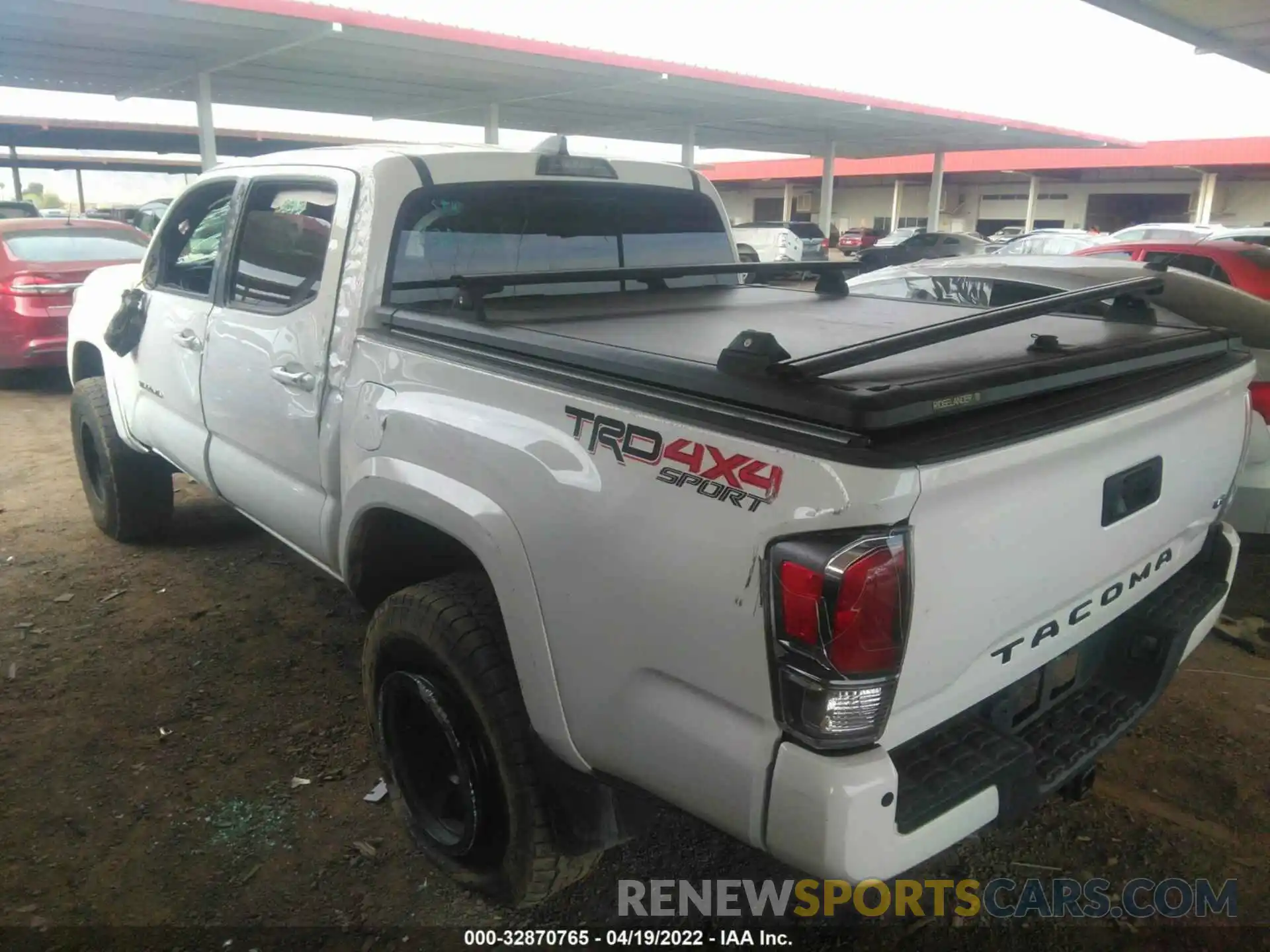 3 Photograph of a damaged car 3TMCZ5AN5LM336299 TOYOTA TACOMA 4WD 2020