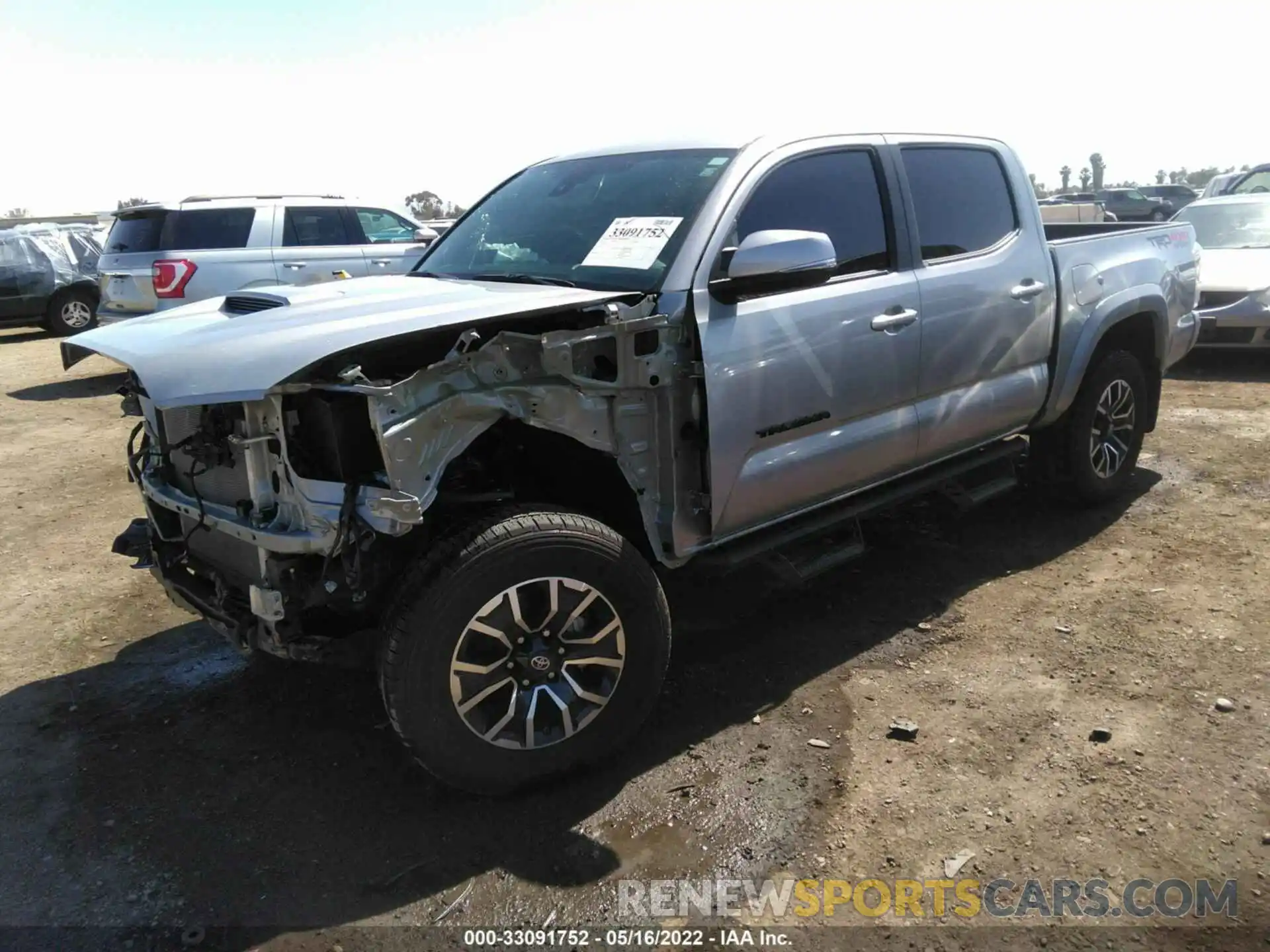 2 Photograph of a damaged car 3TMCZ5AN5LM346279 TOYOTA TACOMA 4WD 2020