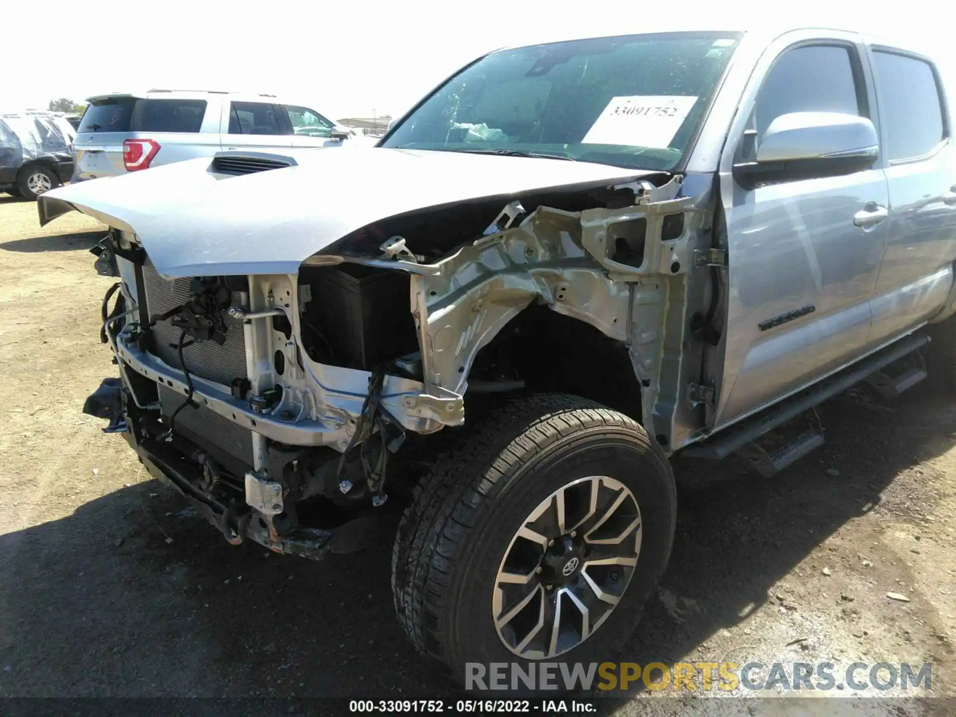 6 Photograph of a damaged car 3TMCZ5AN5LM346279 TOYOTA TACOMA 4WD 2020