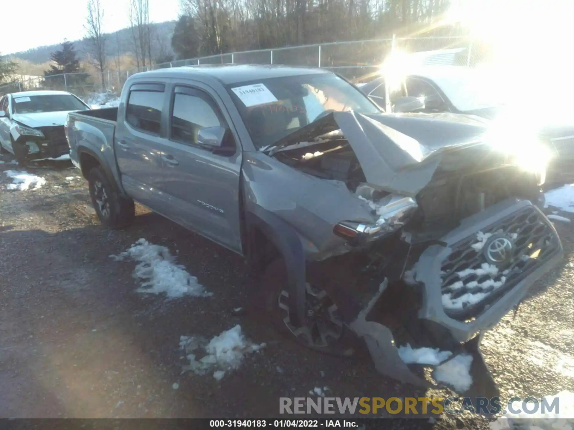 1 Photograph of a damaged car 3TMCZ5AN5LM354561 TOYOTA TACOMA 4WD 2020