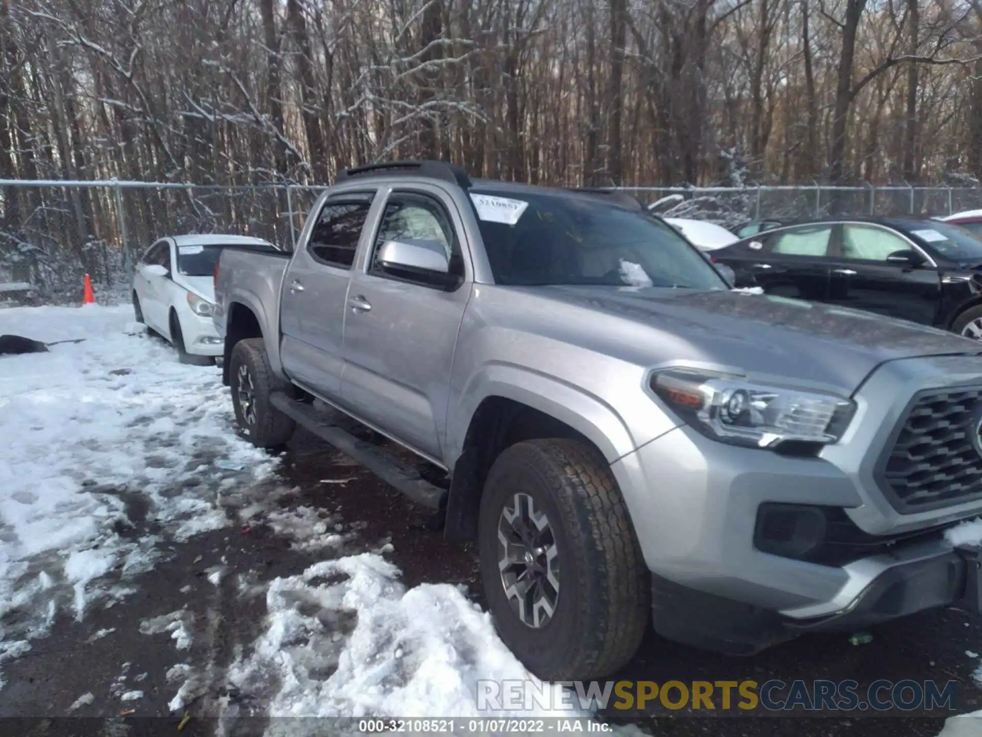 1 Photograph of a damaged car 3TMCZ5AN5LM363812 TOYOTA TACOMA 4WD 2020