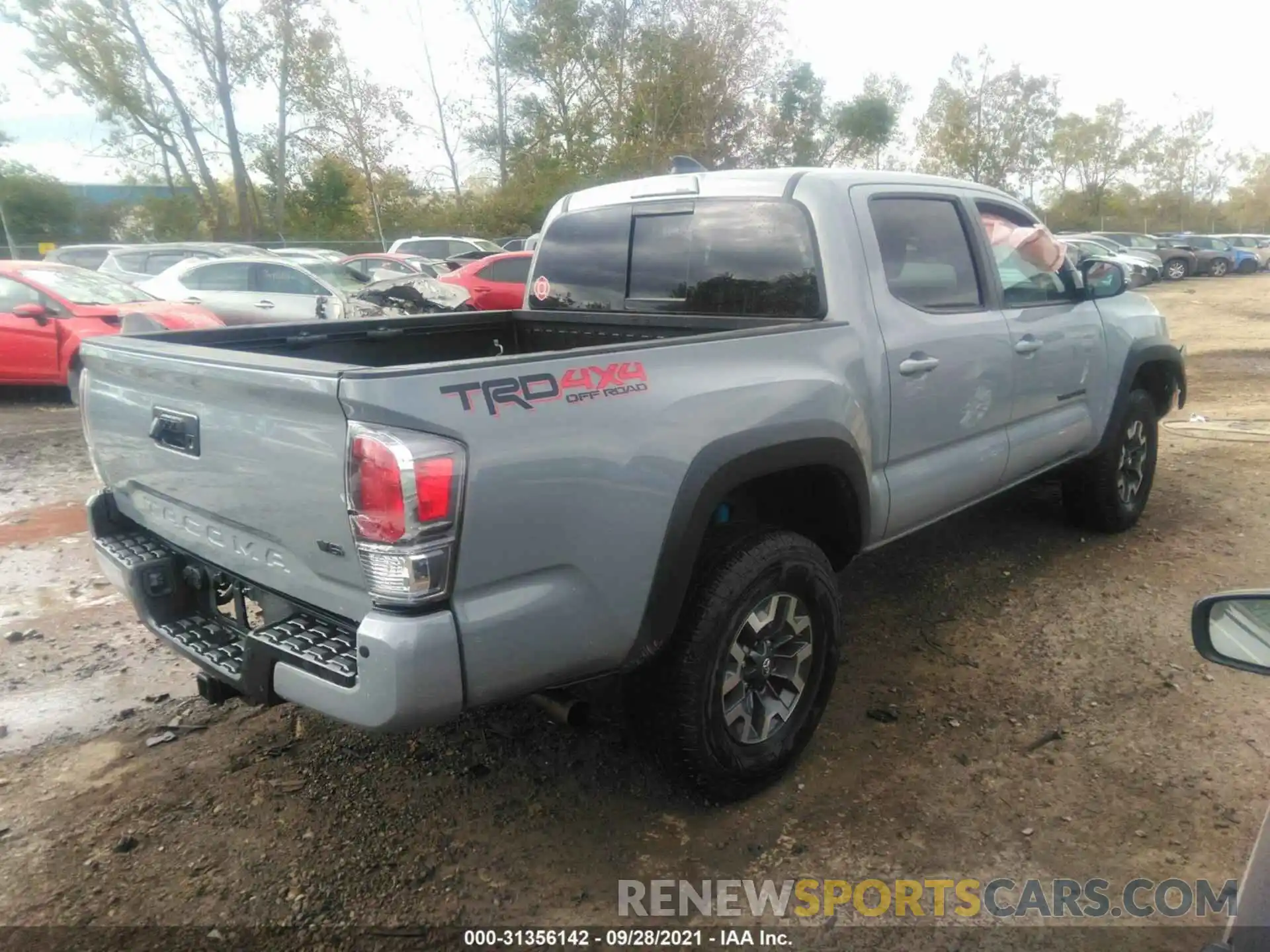 4 Photograph of a damaged car 3TMCZ5AN5LM365625 TOYOTA TACOMA 4WD 2020