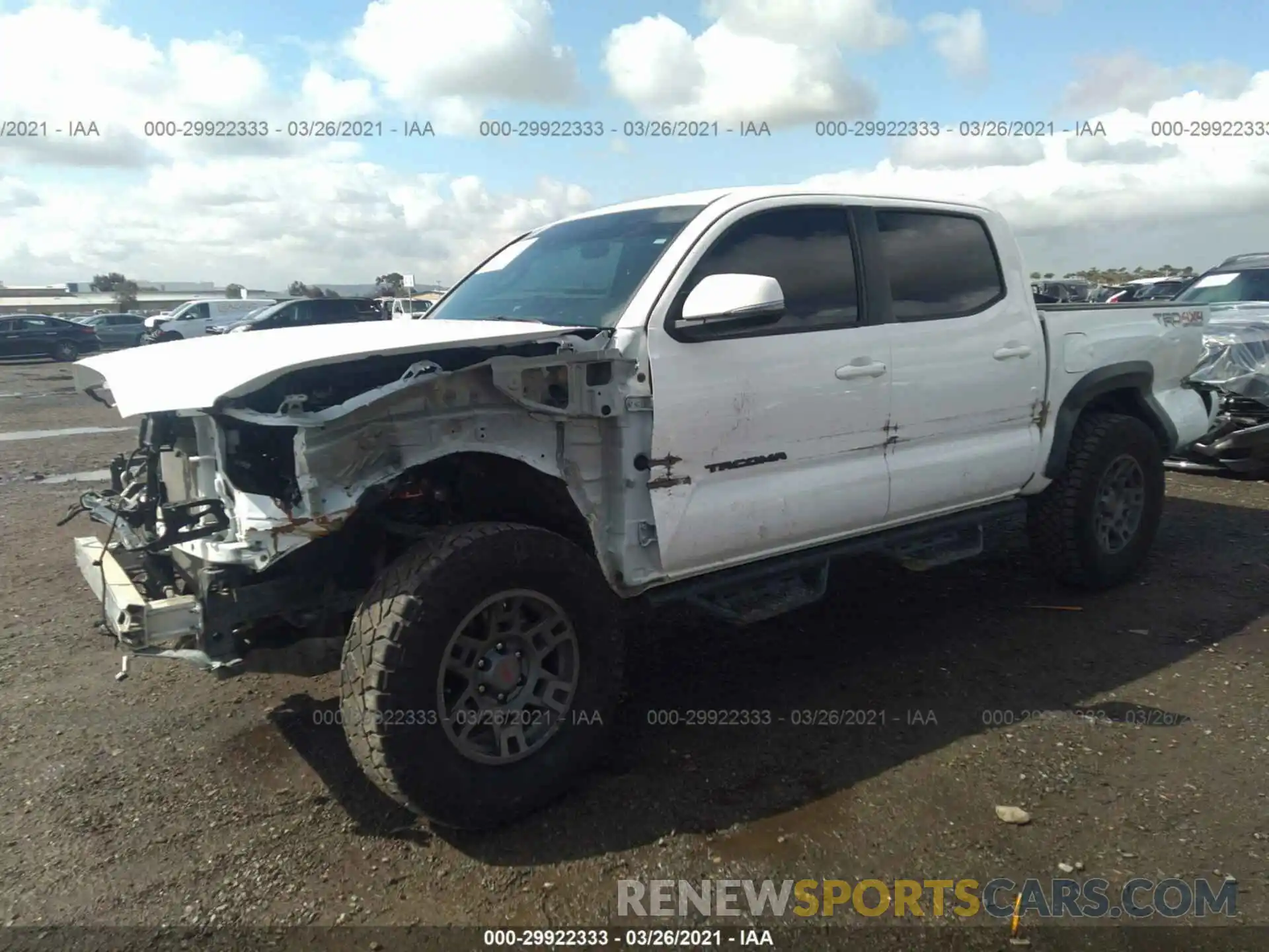 2 Фотография поврежденного автомобиля 3TMCZ5AN5LM366757 TOYOTA TACOMA 4WD 2020