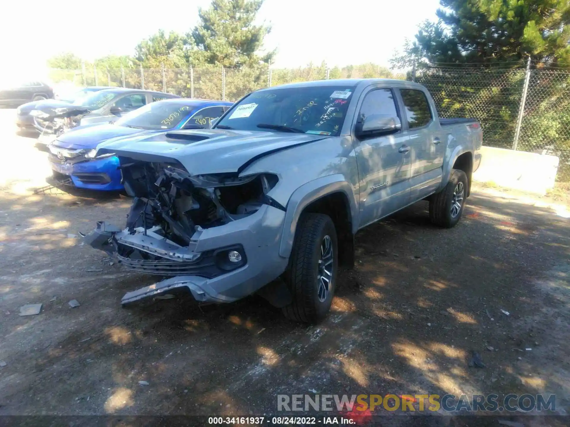 2 Фотография поврежденного автомобиля 3TMCZ5AN5LM368427 TOYOTA TACOMA 4WD 2020