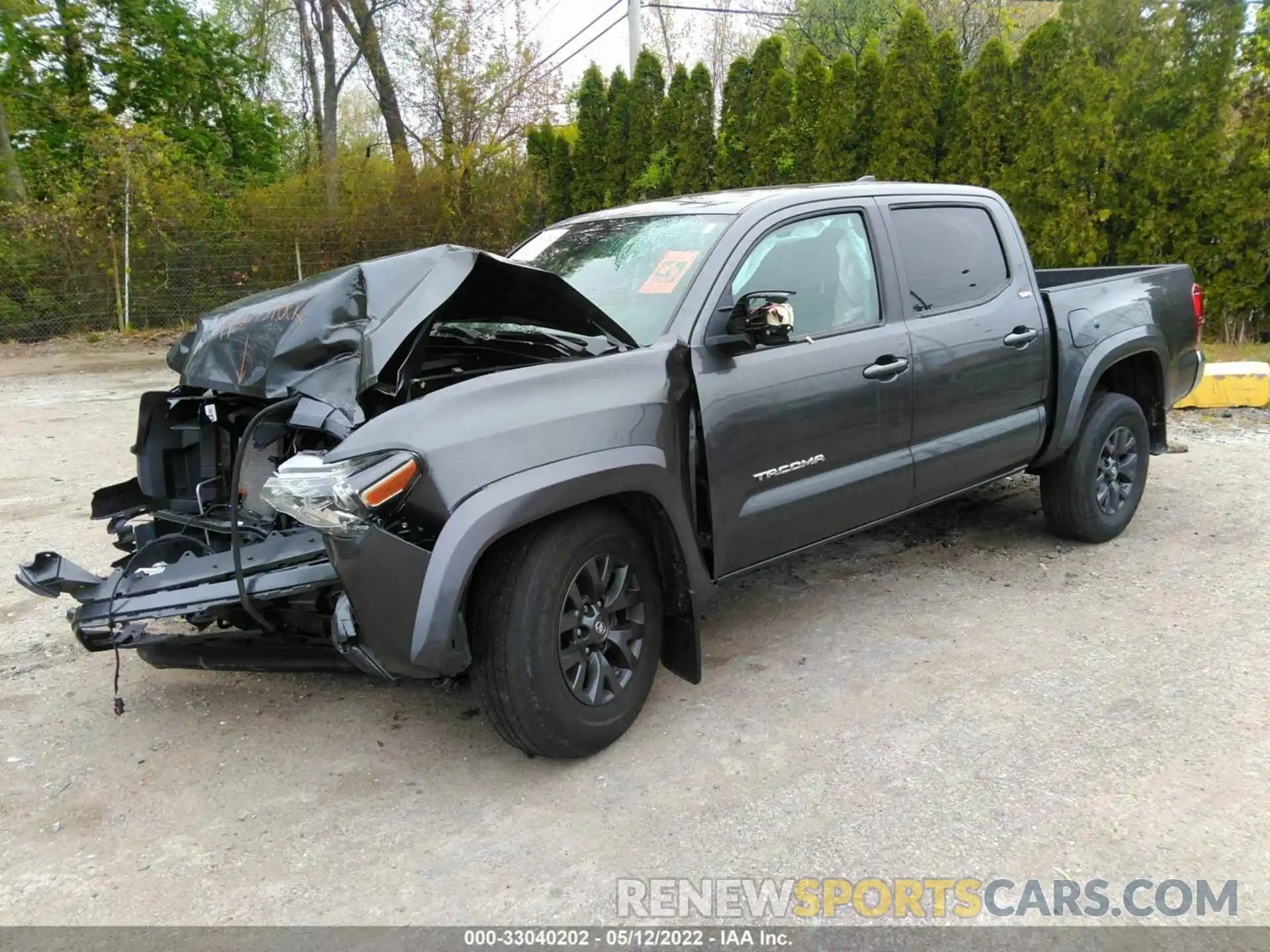 2 Photograph of a damaged car 3TMCZ5AN6LM290367 TOYOTA TACOMA 4WD 2020