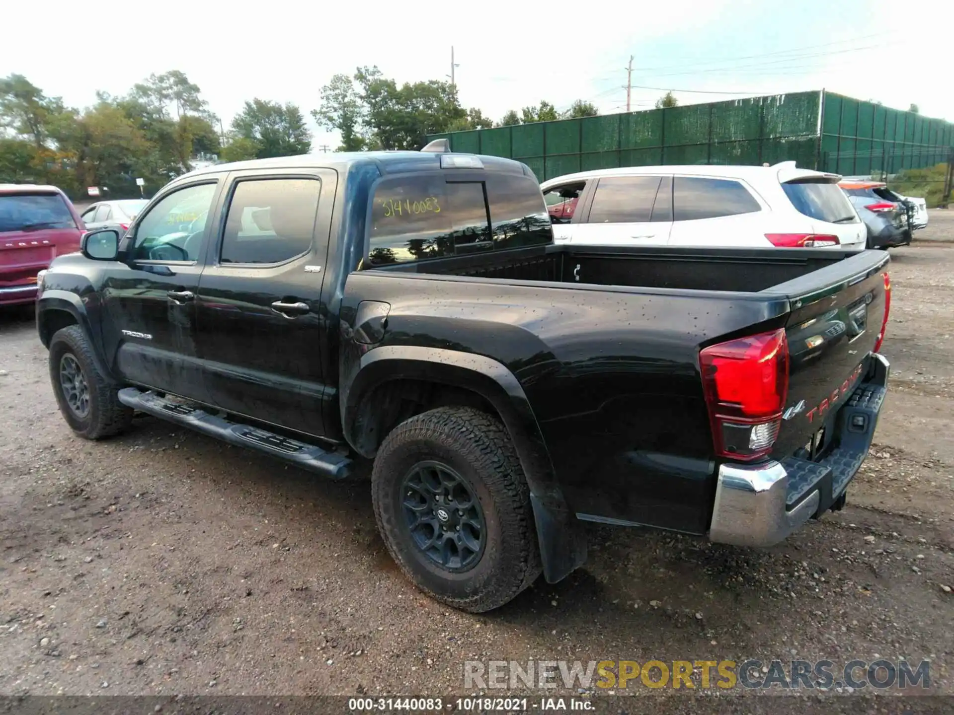 3 Photograph of a damaged car 3TMCZ5AN6LM301836 TOYOTA TACOMA 4WD 2020